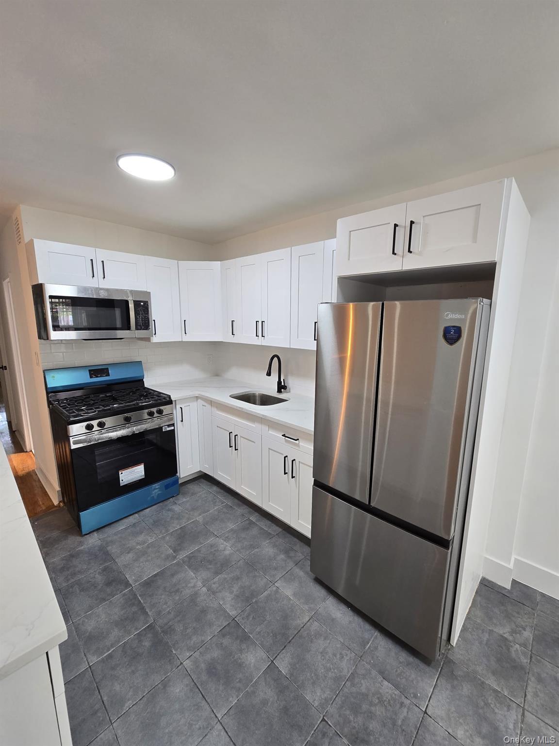 Single Family E 101st Street Brooklyn, NY 11236, MLS-1018424-9