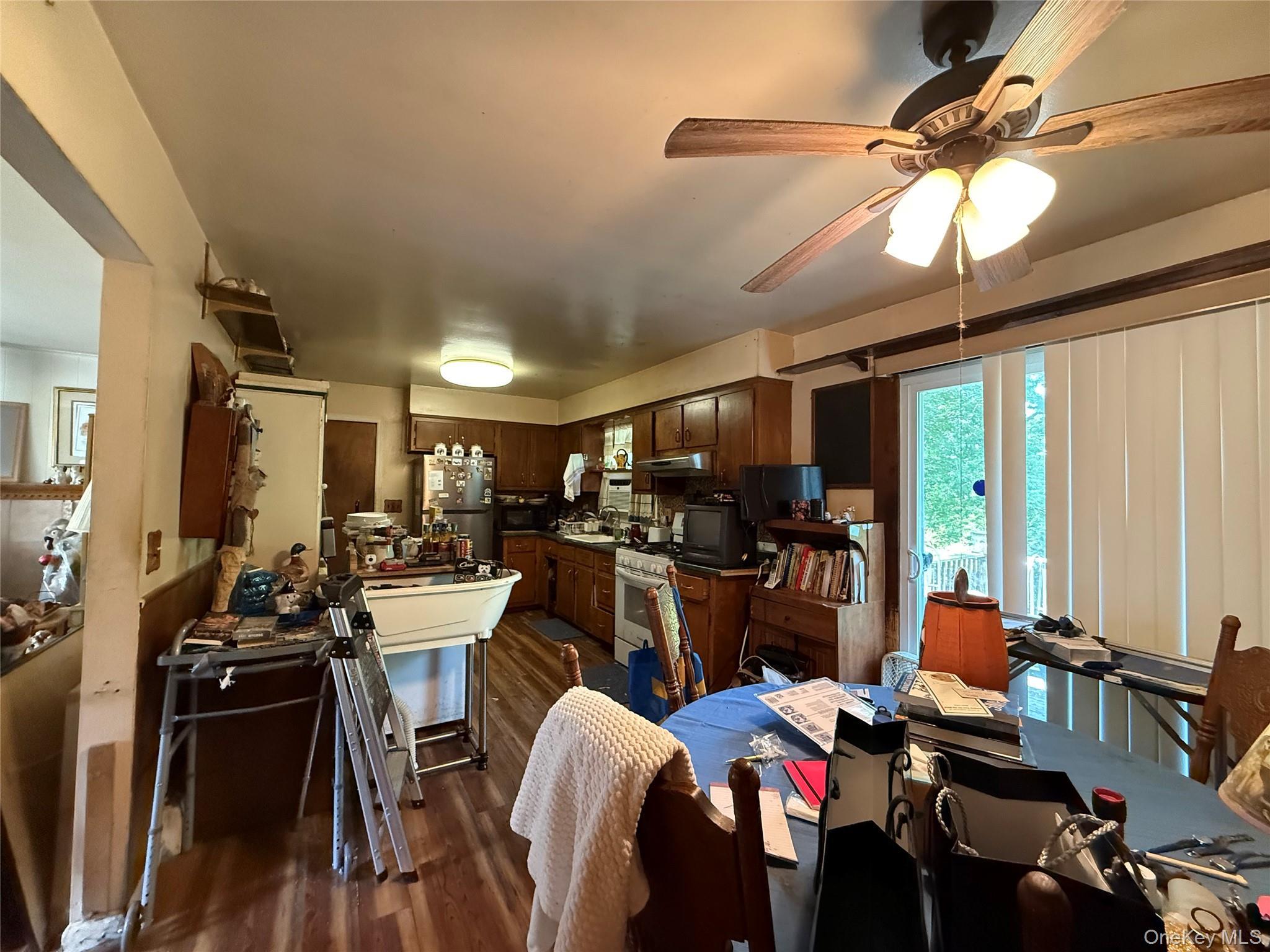 Single Family Union Avenue Suffolk County, NY 11772, MLS-1018495-6