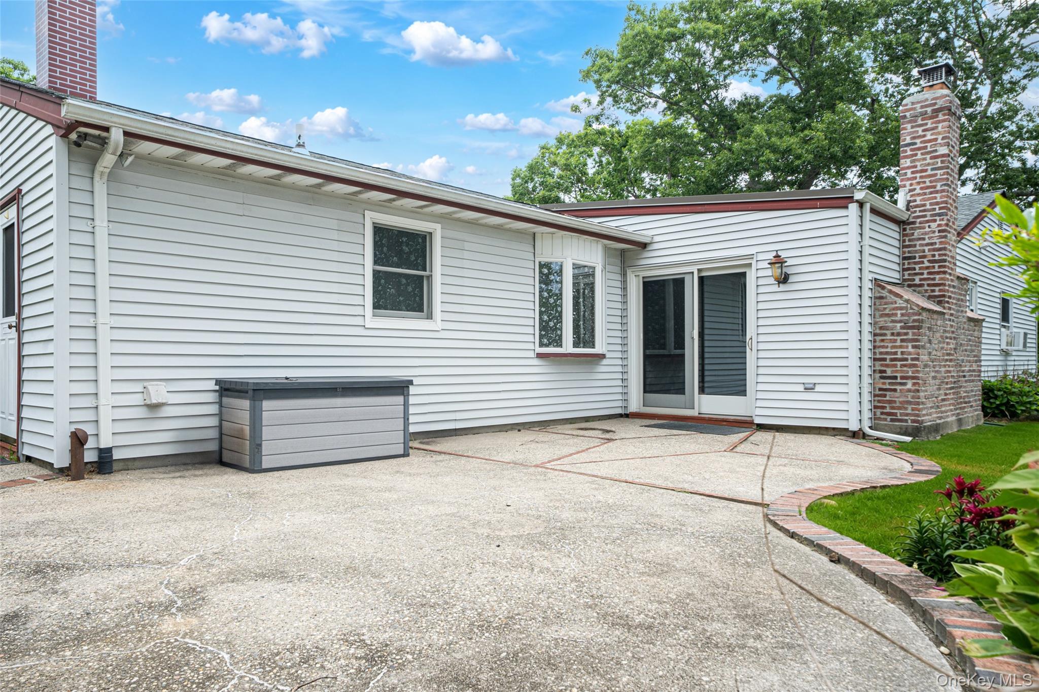 Single Family Saddle Hill Road  Suffolk County, NY 11727, MLS-1018518-24