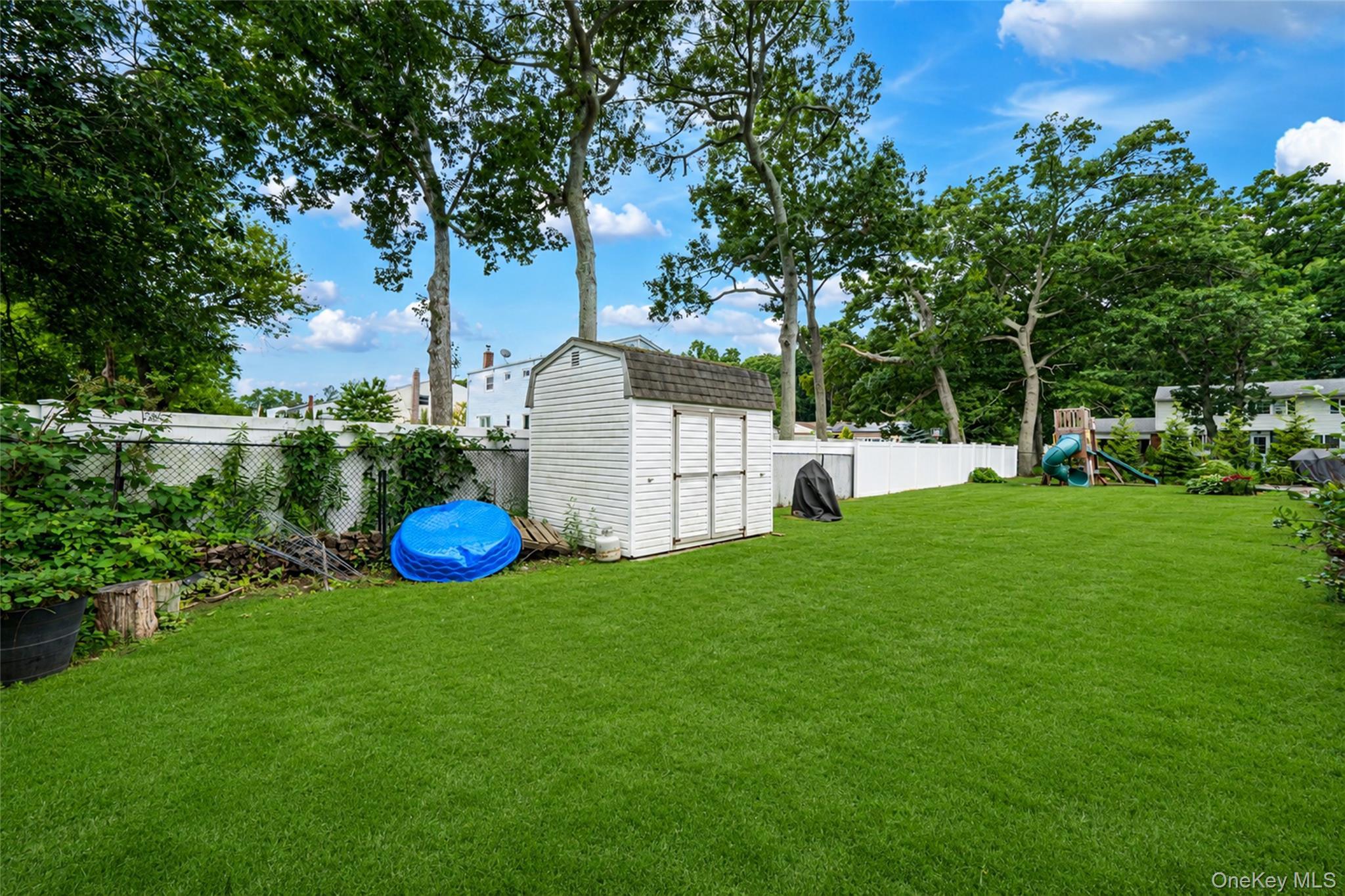 Single Family Saddle Hill Road  Suffolk County, NY 11727, MLS-1018518-28