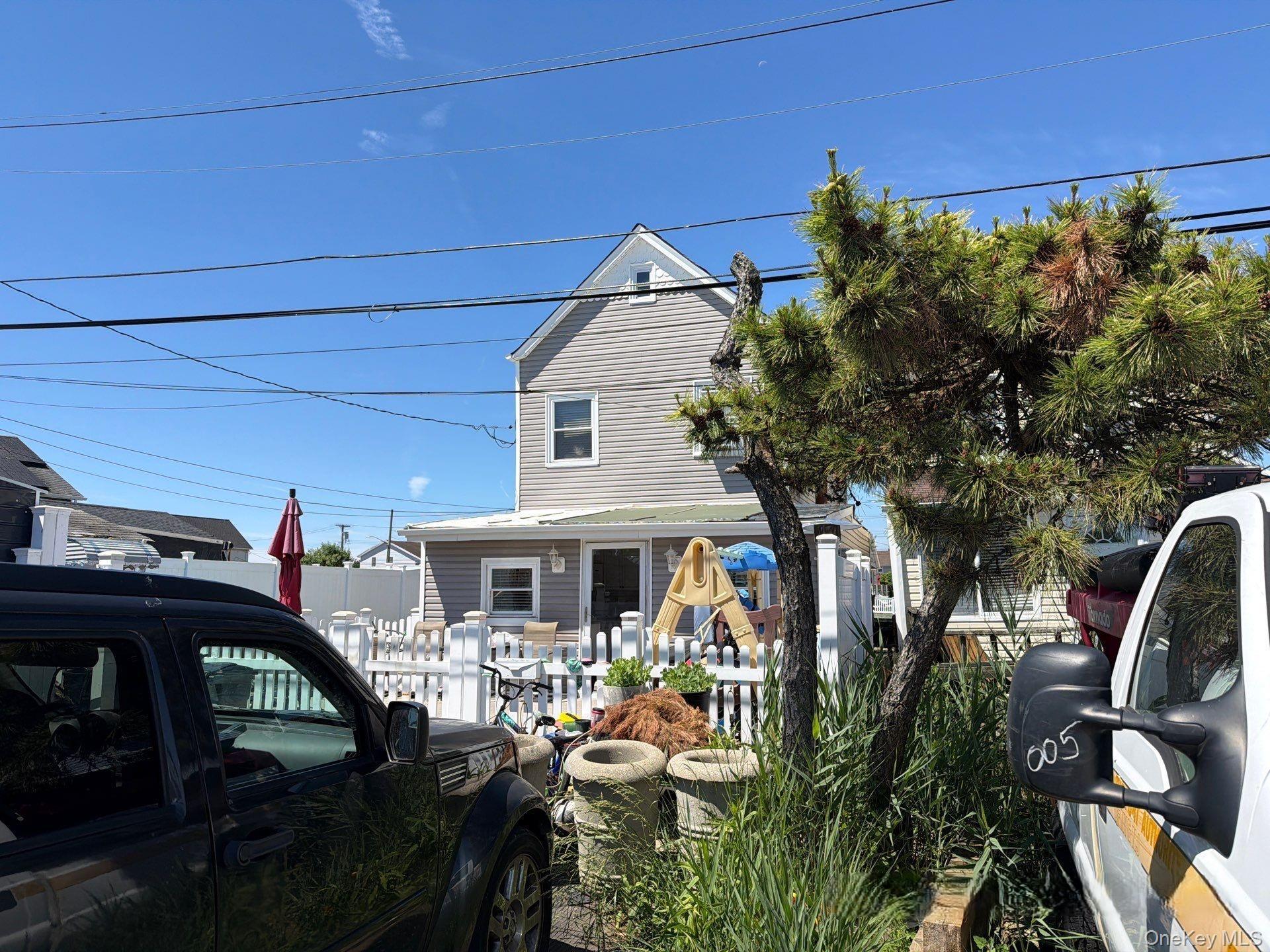 Single Family Bayview Avenue  Queens, NY 11414, MLS-1018539-4