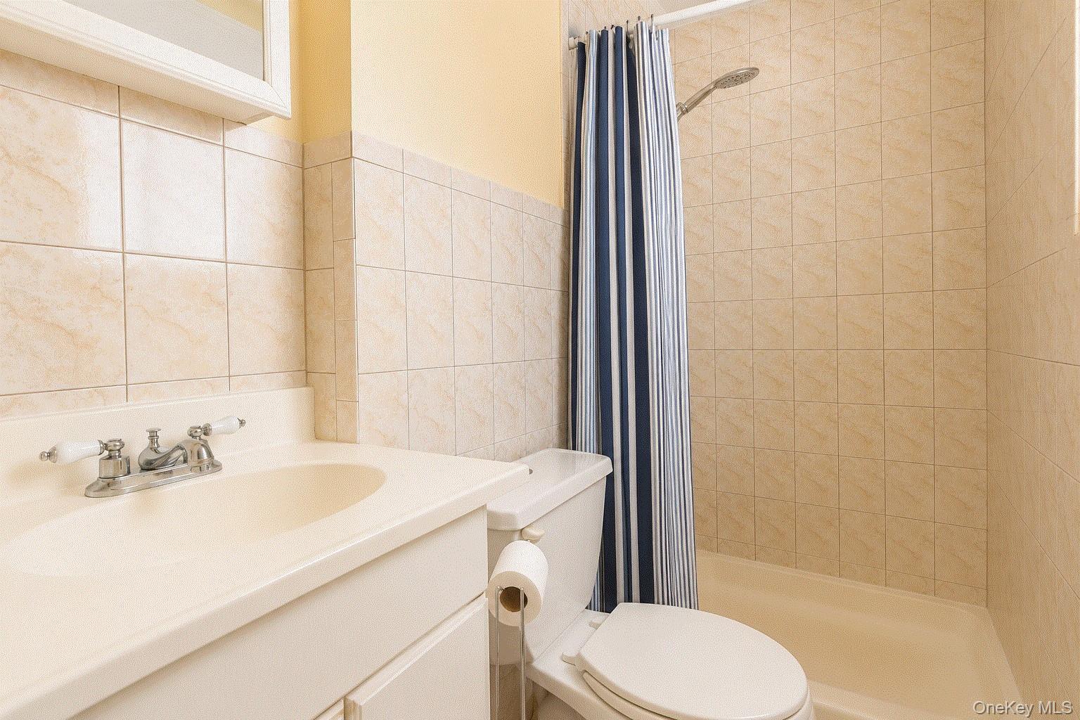 Single Family Jay Avenue Queens, NY 11378, MLS-1018541-10
