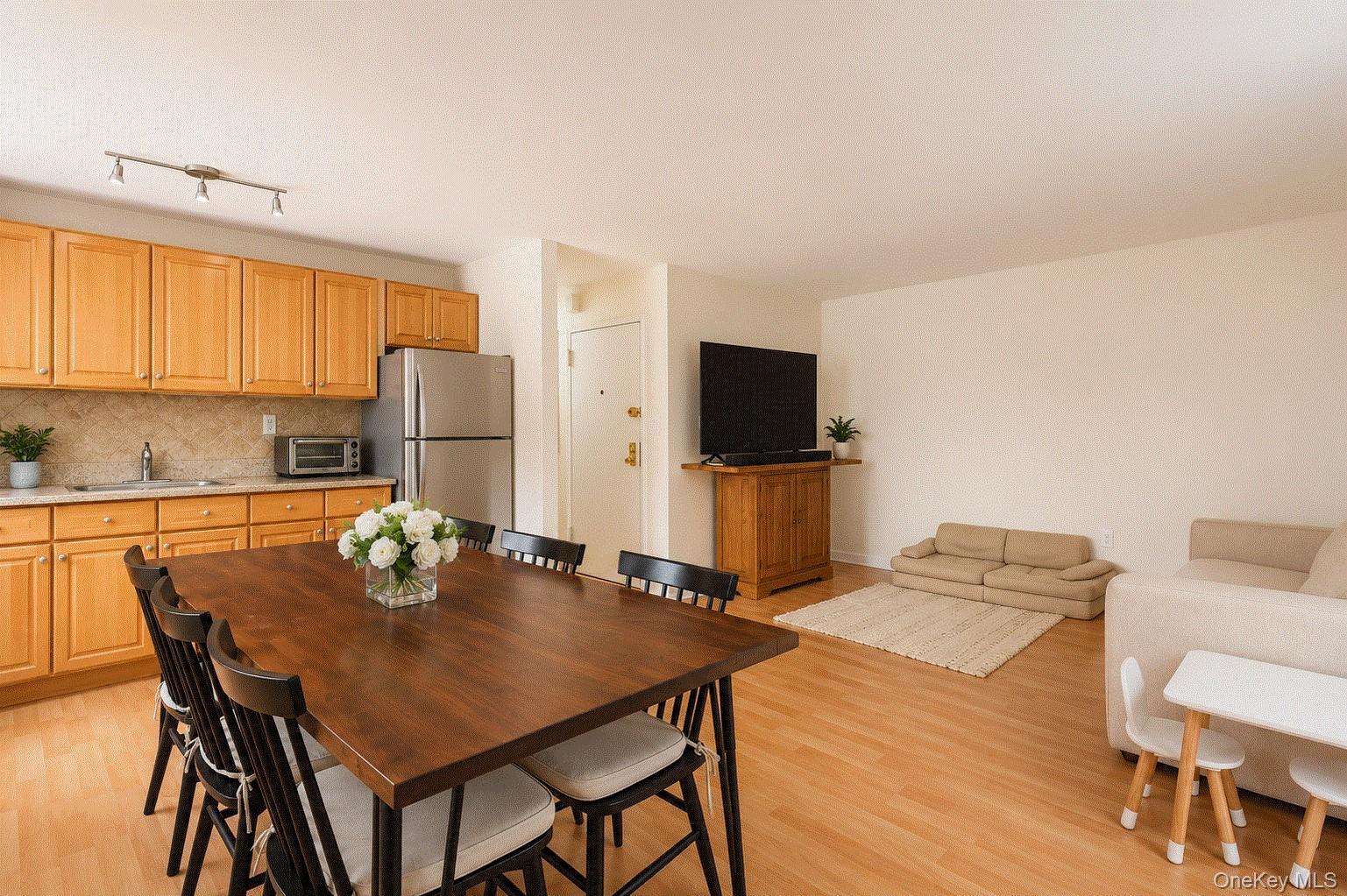Single Family Jay Avenue Queens, NY 11378, MLS-1018541-3