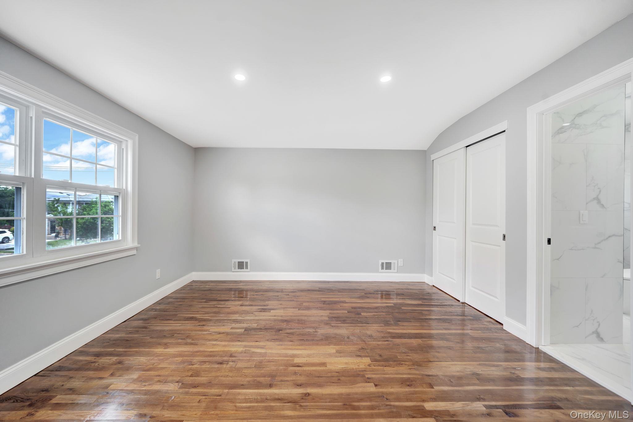 Single Family Notus Avenue Staten Island, NY 10312, MLS-1018578-15