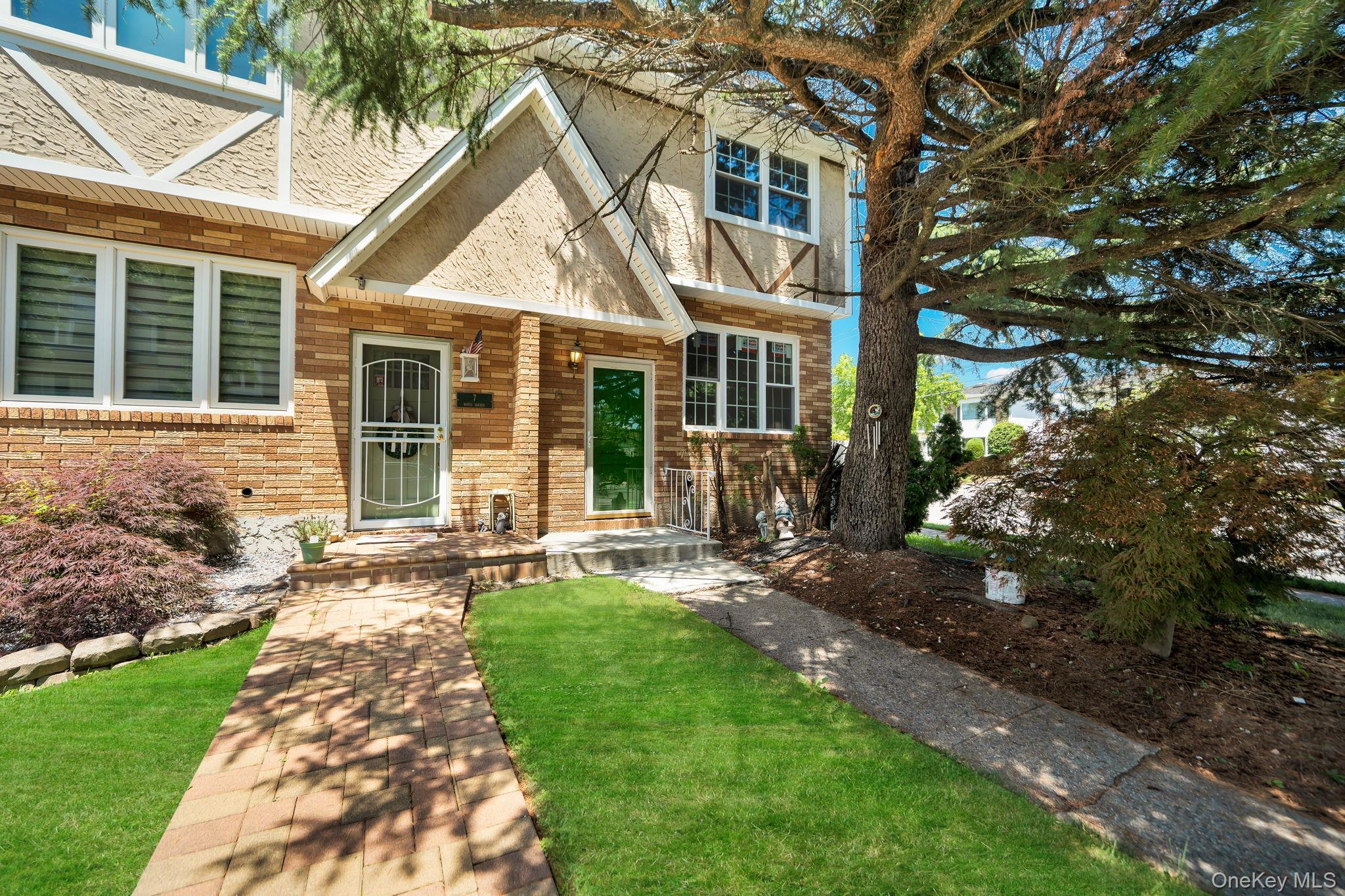Single Family Notus Avenue Staten Island, NY 10312, MLS-1018578-2