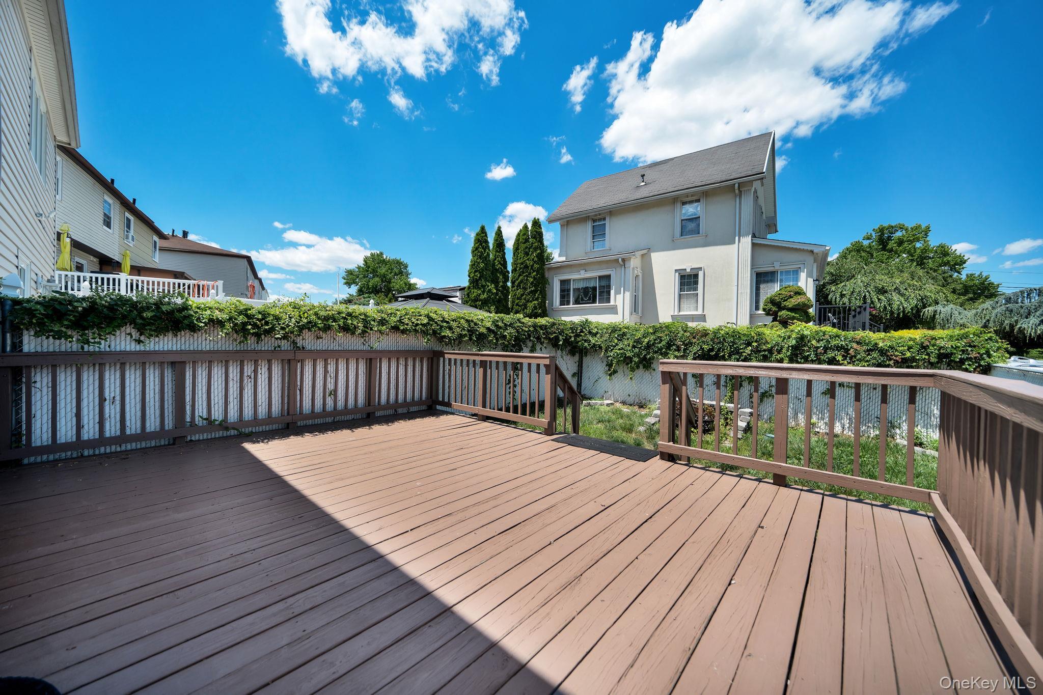 Single Family Notus Avenue Staten Island, NY 10312, MLS-1018578-23