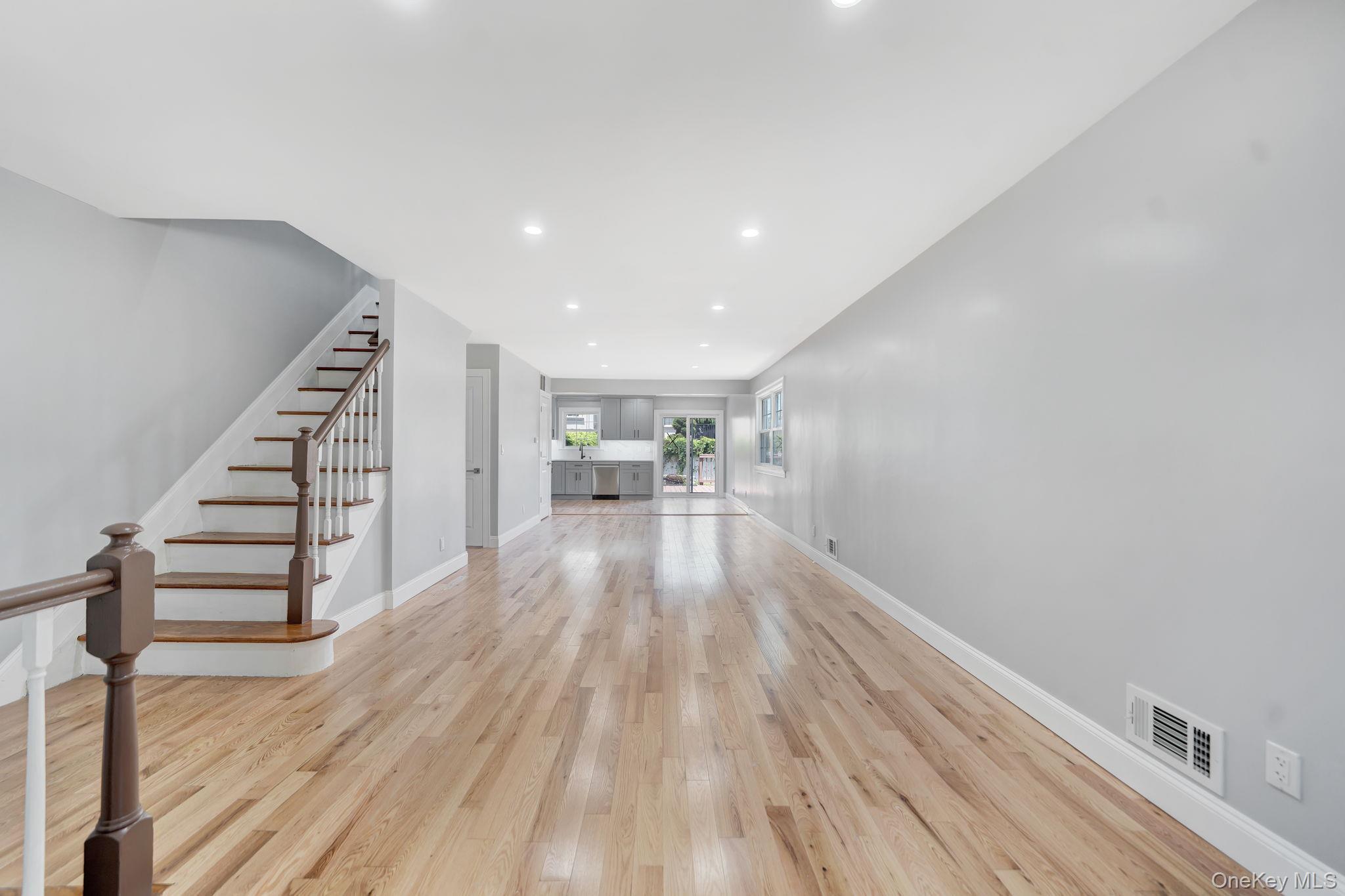 Single Family Notus Avenue Staten Island, NY 10312, MLS-1018578-5