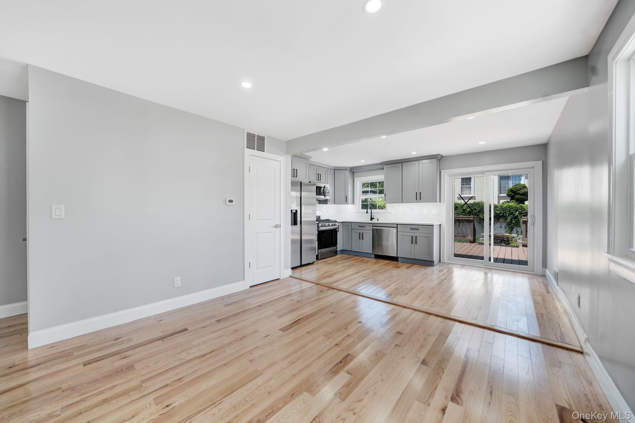 Single Family Notus Avenue Staten Island, NY 10312, MLS-1018578-8