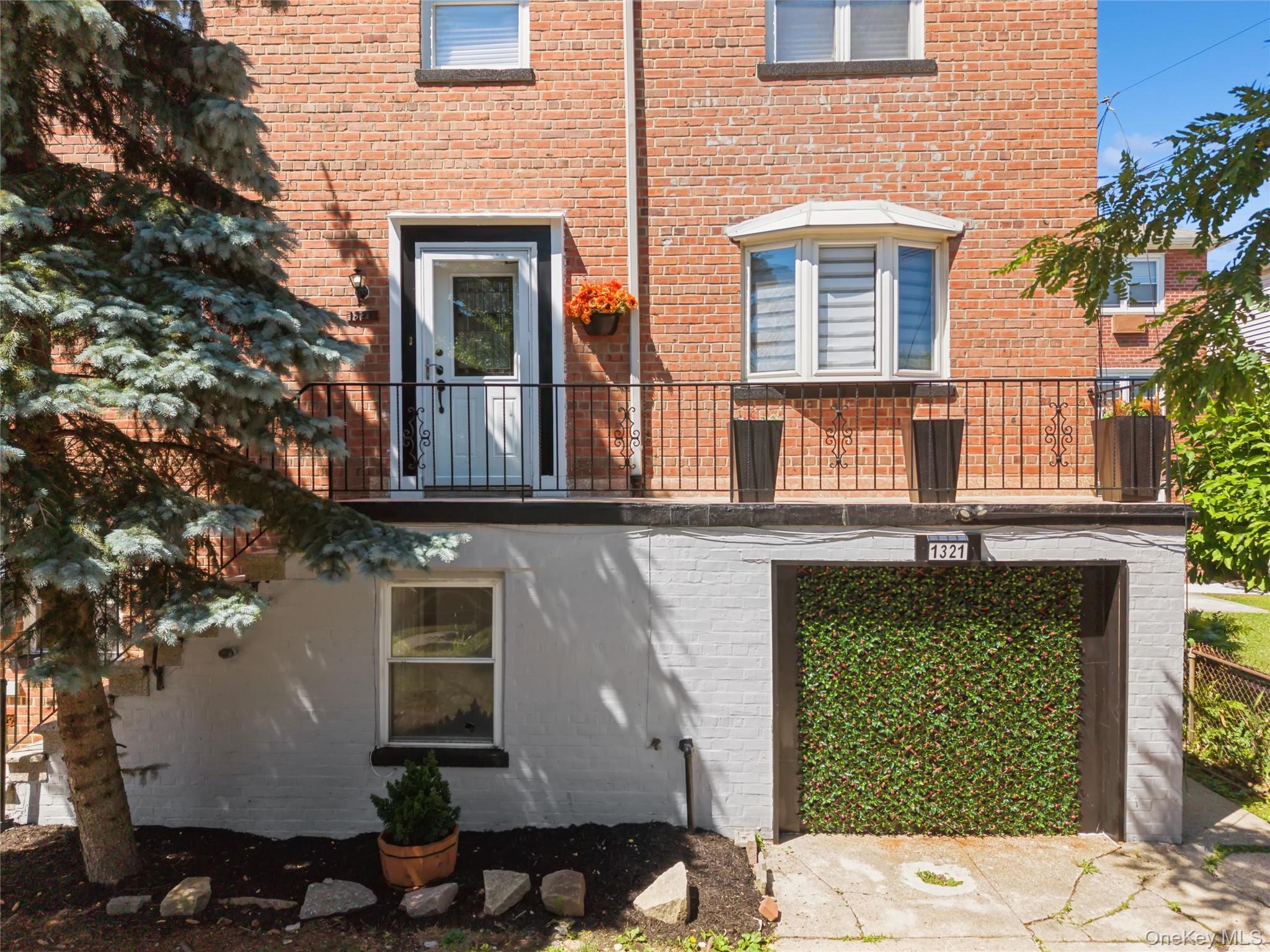 Single Family Gillespie  Bronx, NY 10461, MLS-1018622-21