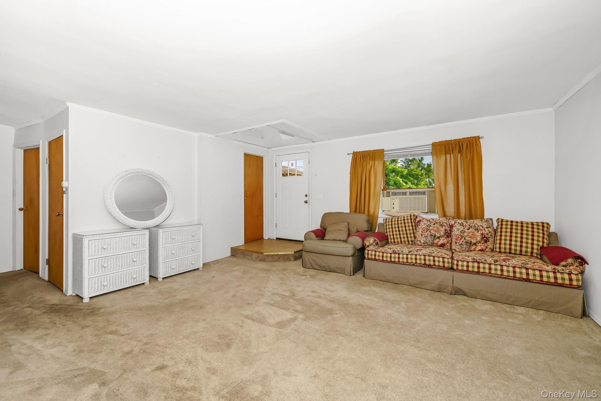 Single Family Columbus Avenue Suffolk County, NY 11704, MLS-1018623-13