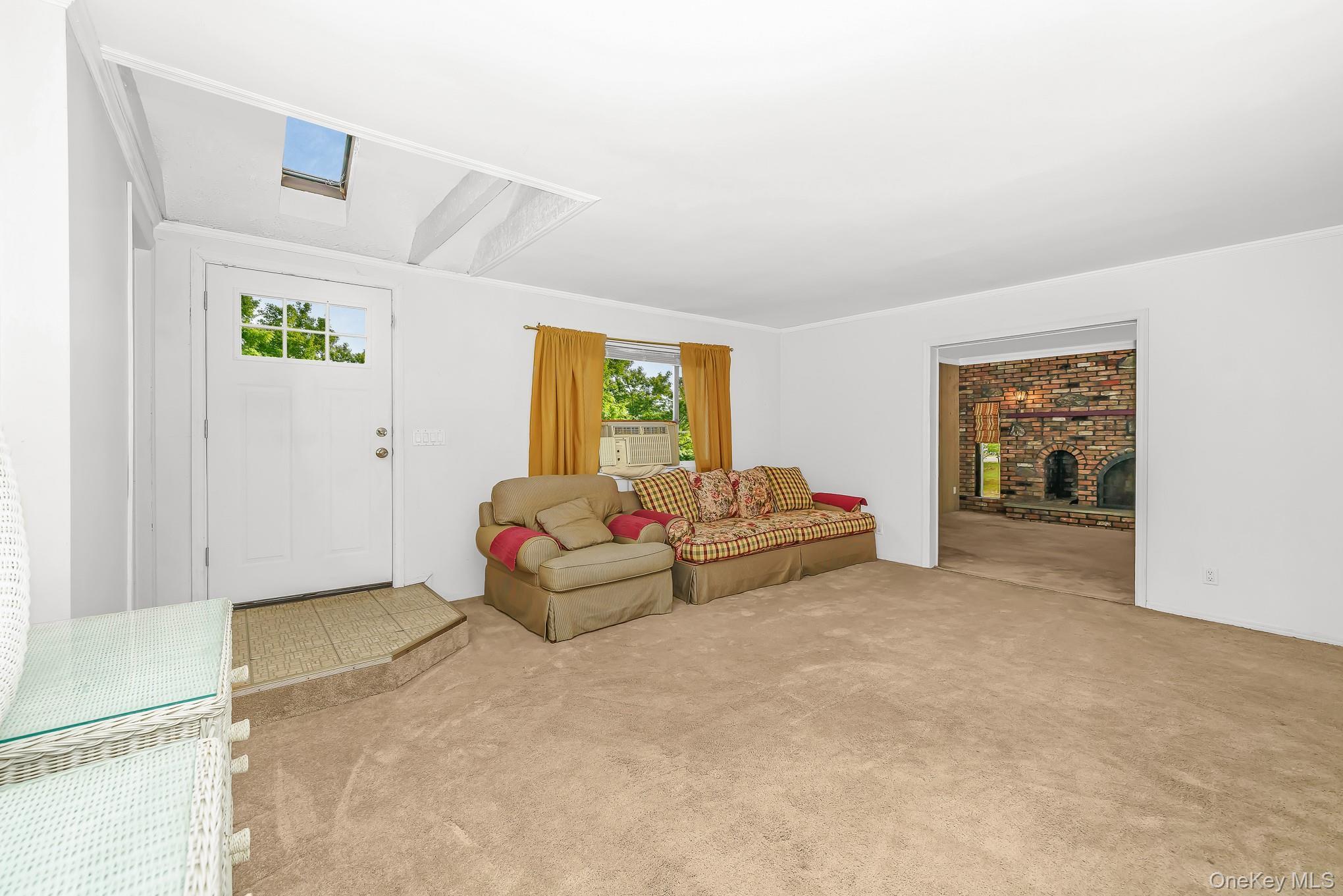 Single Family Columbus Avenue Suffolk County, NY 11704, MLS-1018623-16