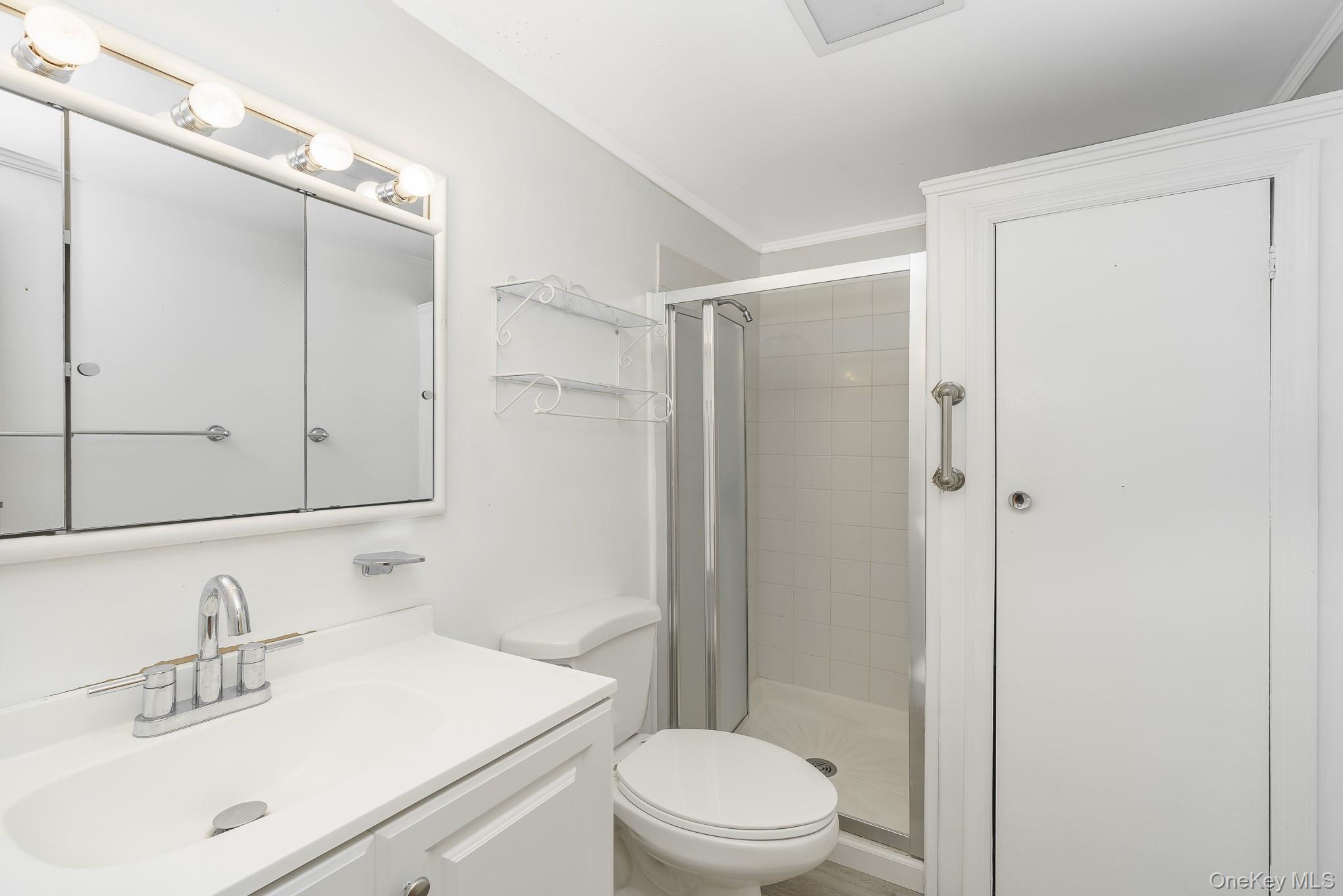 Single Family Columbus Avenue Suffolk County, NY 11704, MLS-1018623-17