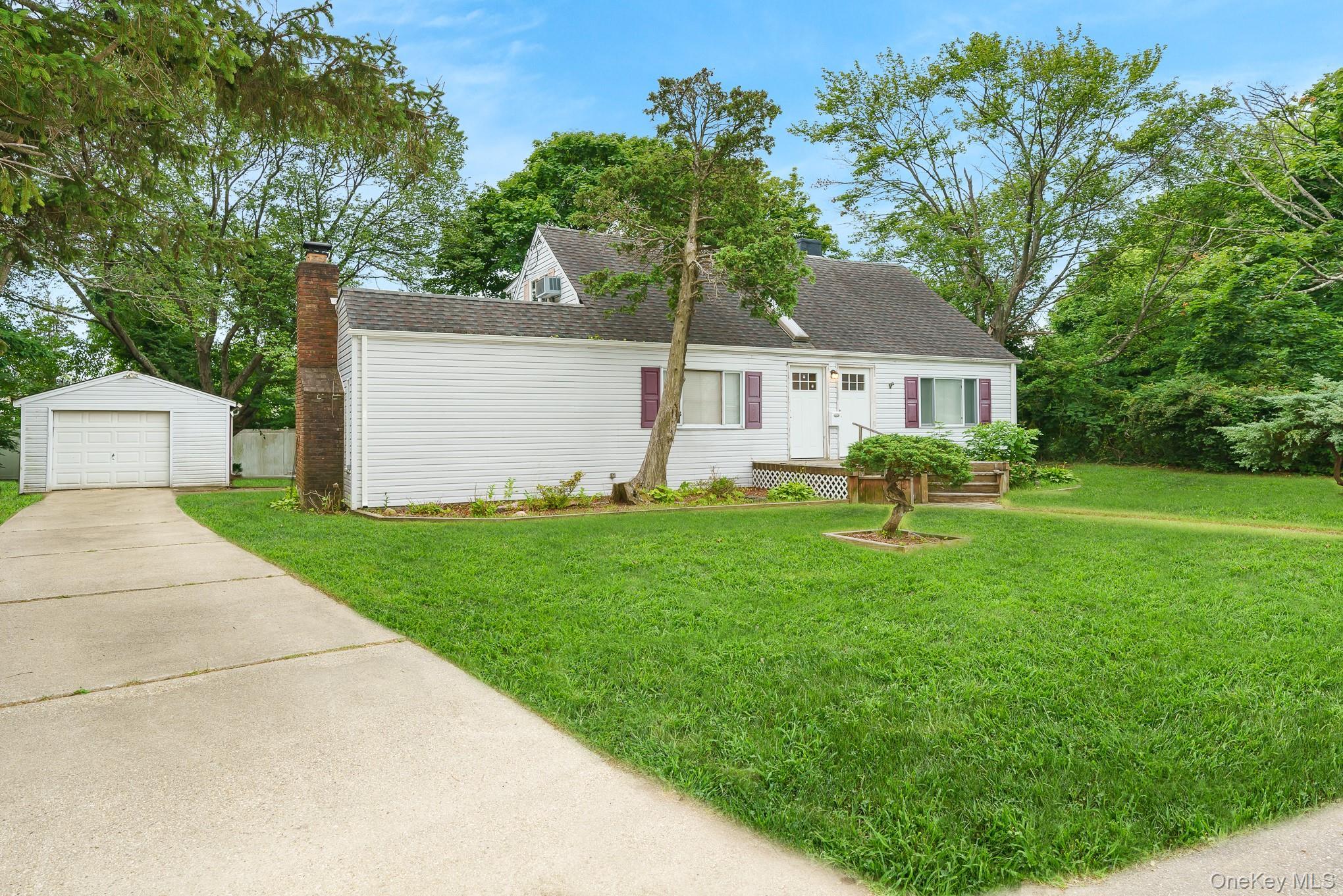 Single Family Columbus Avenue Suffolk County, NY 11704, MLS-1018623-2
