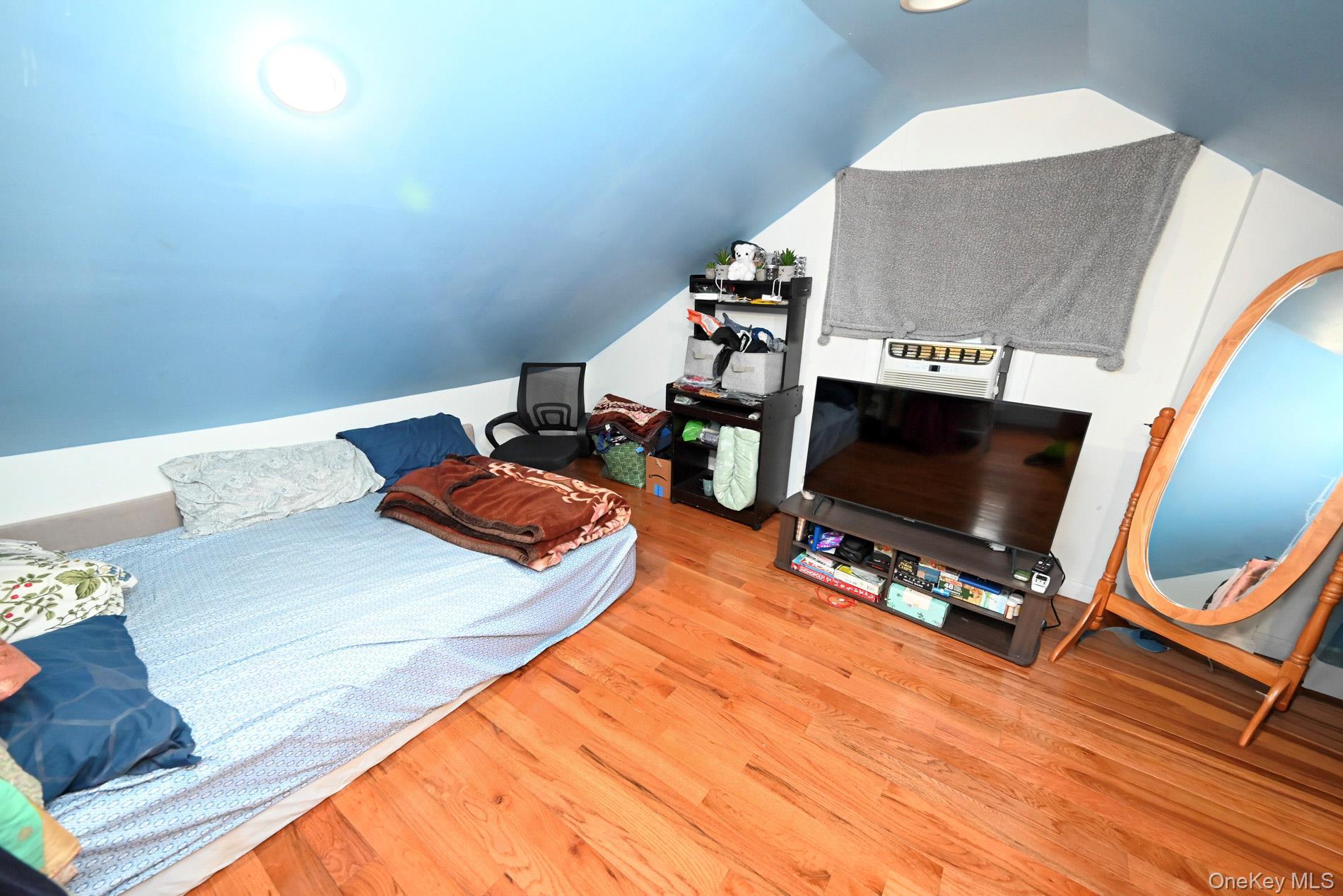 Single Family Sutter Avenue Queens, NY 11436, MLS-1018677-15