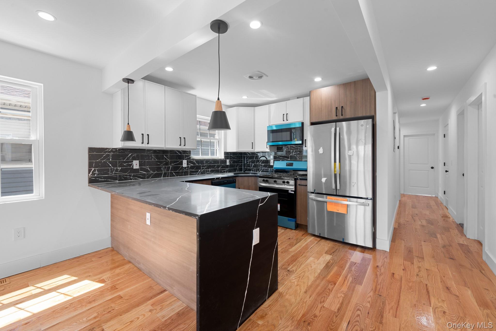 Single Family N Conduit Avenue Queens, NY 11434, MLS-1018697-5