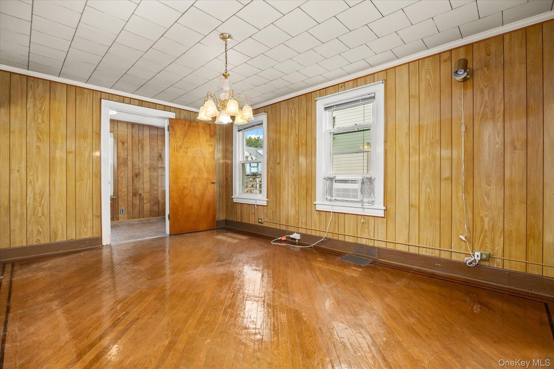 Single Family 215th Street Queens, NY 11427, MLS-1018703-10