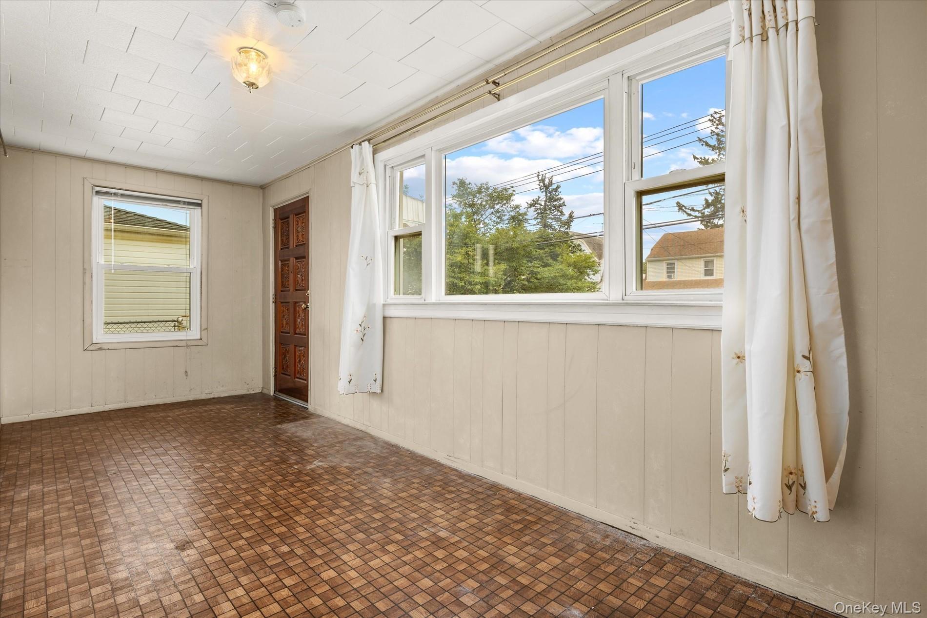 Single Family 215th Street Queens, NY 11427, MLS-1018703-14