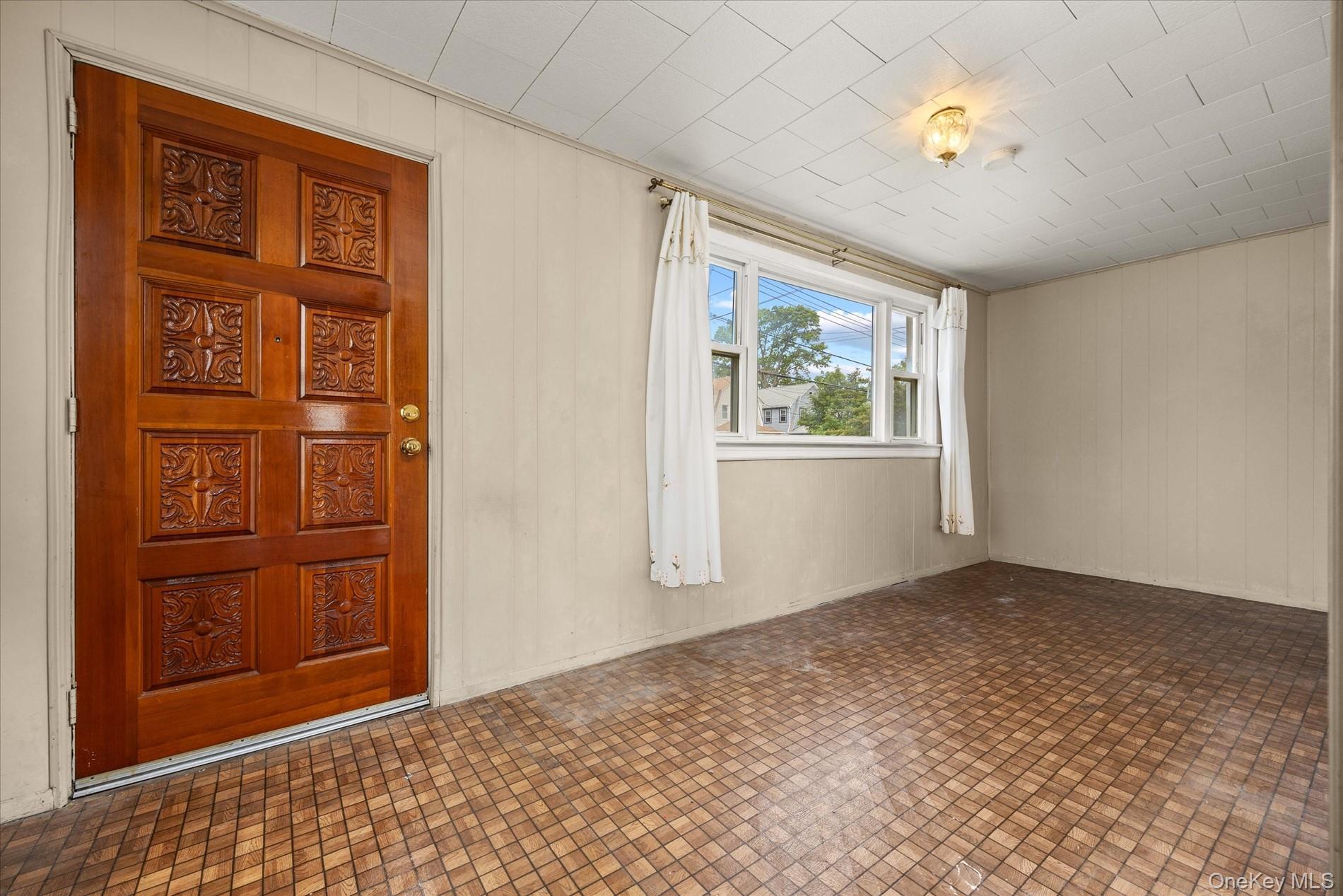 Single Family 215th Street Queens, NY 11427, MLS-1018703-15