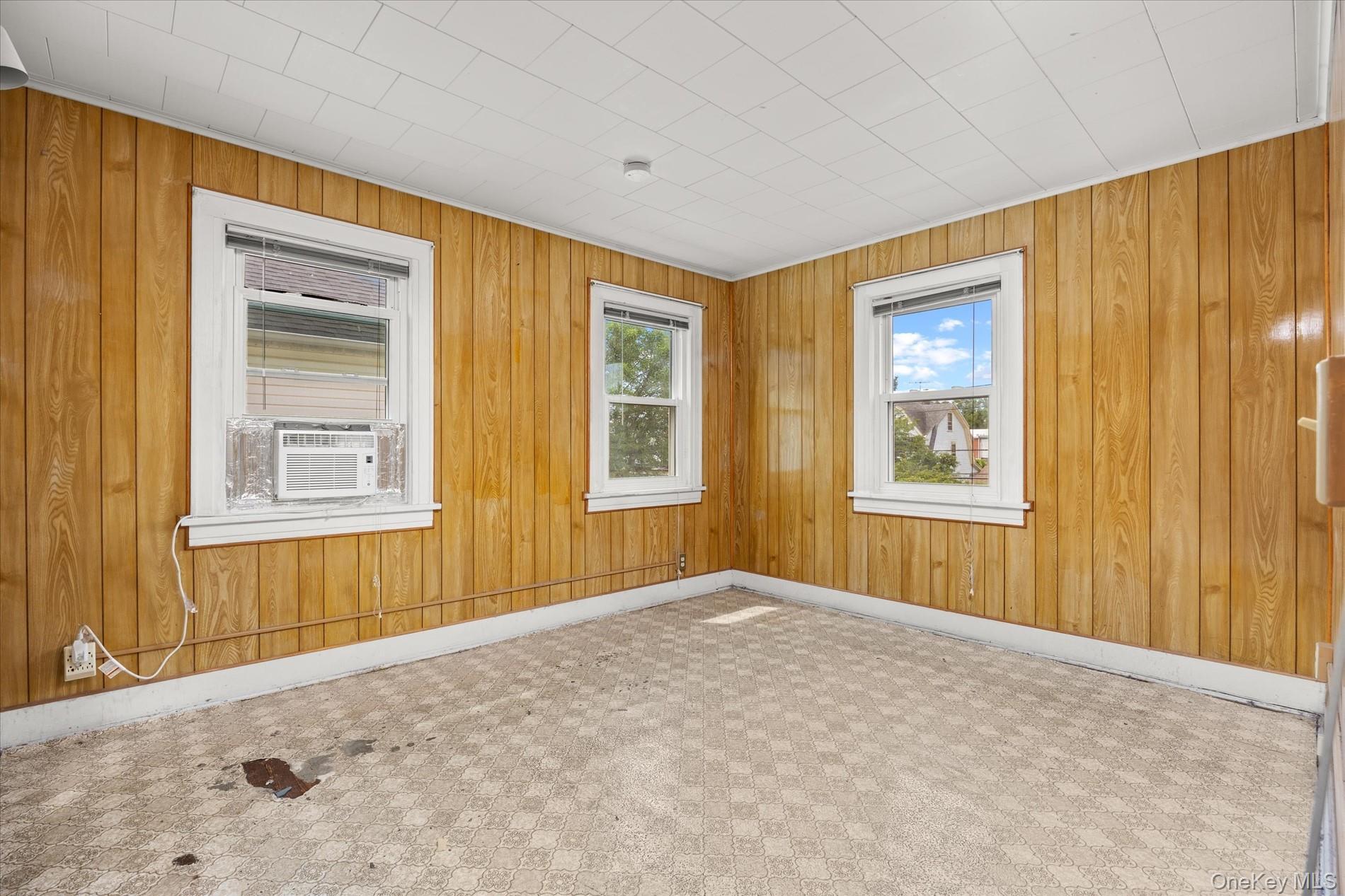 Single Family 215th Street Queens, NY 11427, MLS-1018703-16