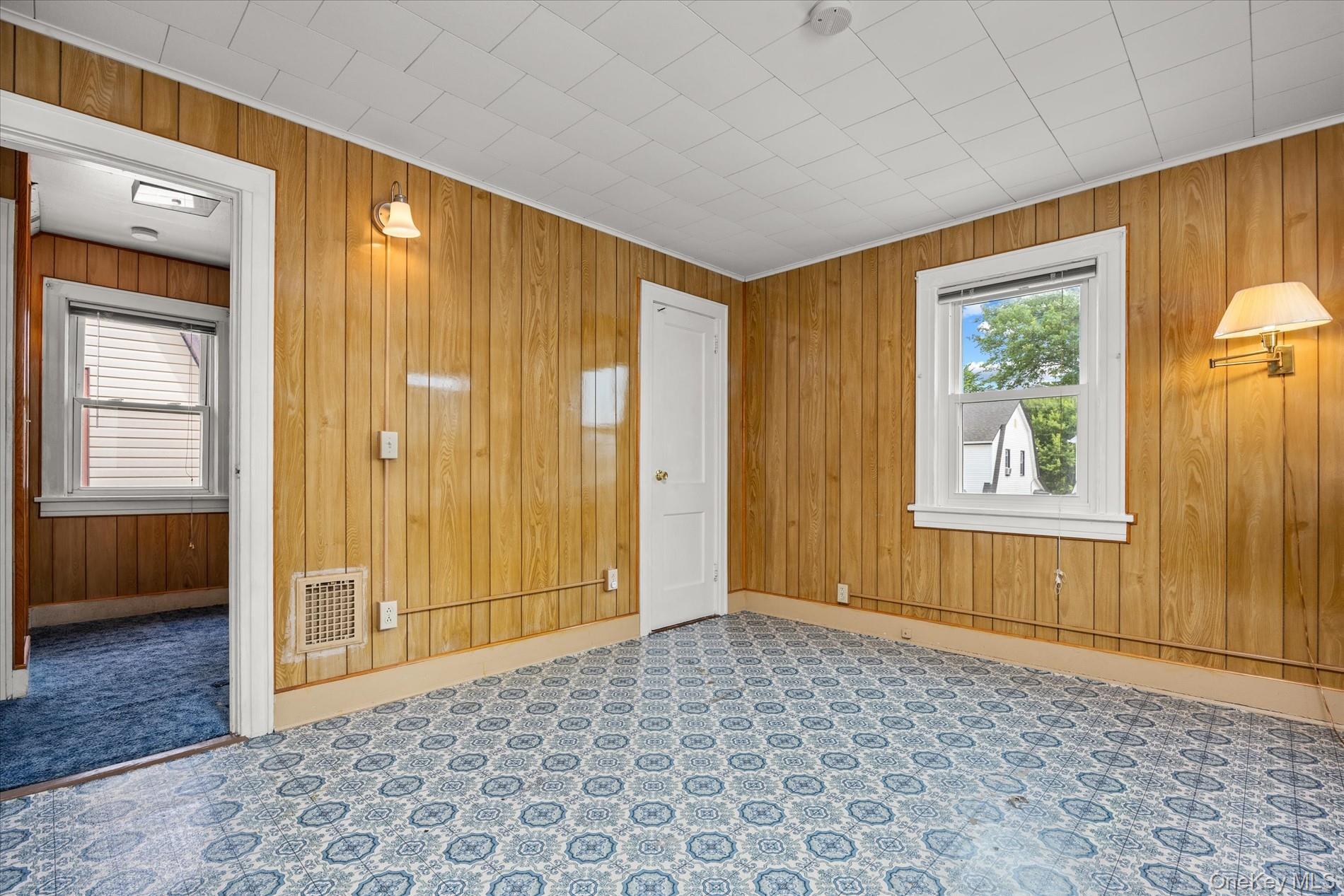 Single Family 215th Street Queens, NY 11427, MLS-1018703-18