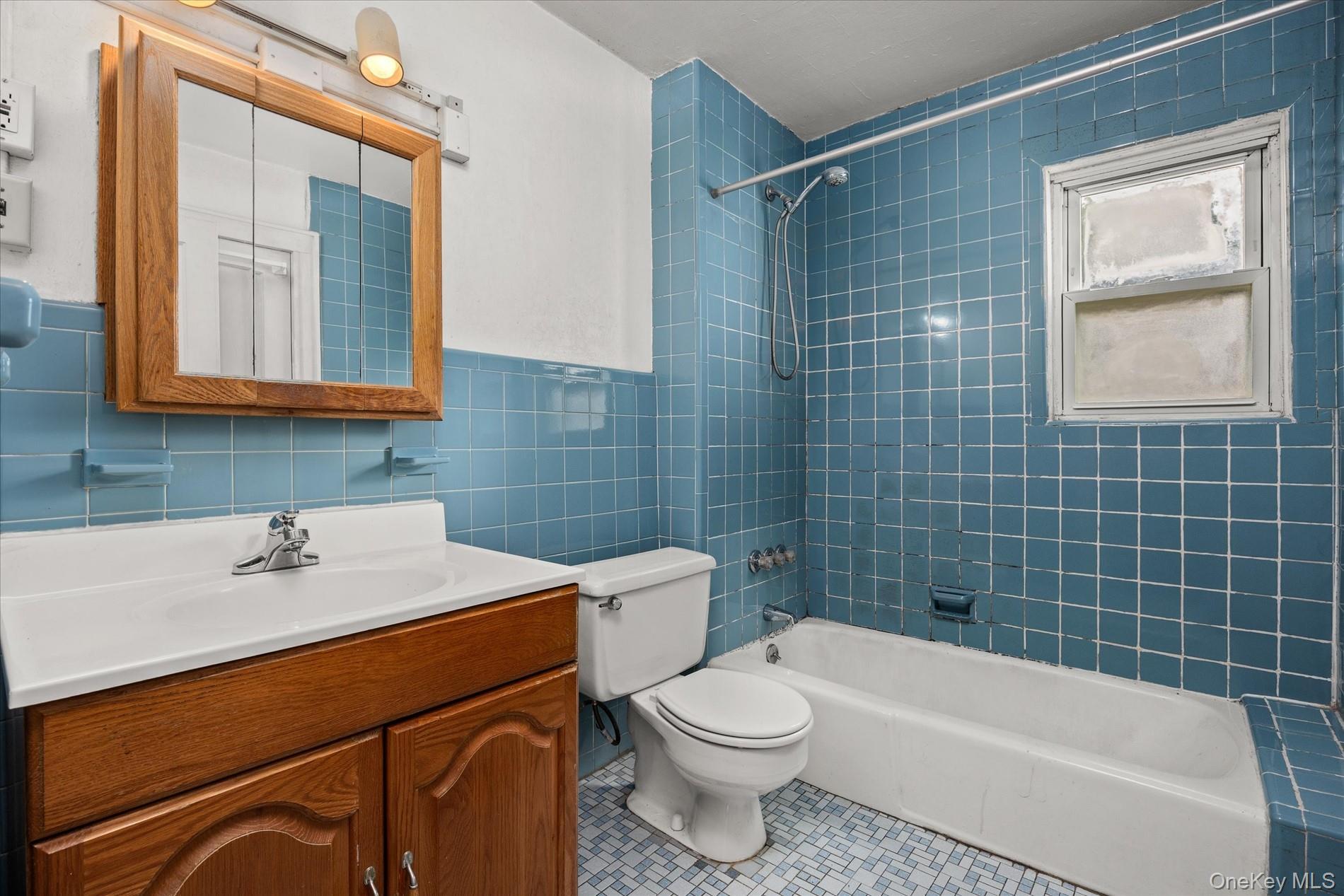 Single Family 215th Street Queens, NY 11427, MLS-1018703-20