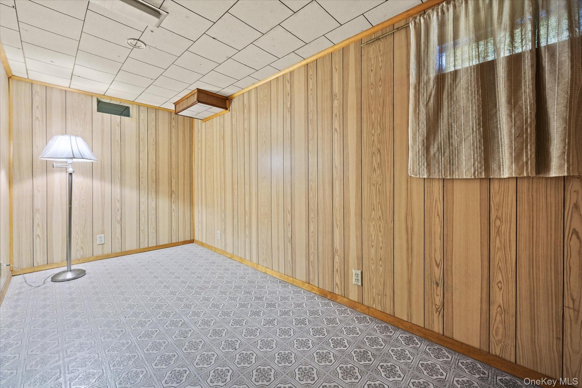 Single Family 215th Street Queens, NY 11427, MLS-1018703-23