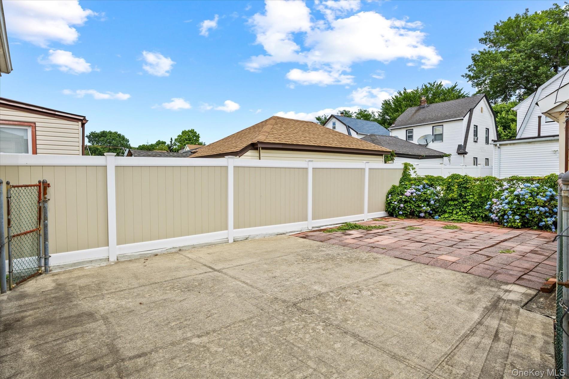 Single Family 215th Street Queens, NY 11427, MLS-1018703-26