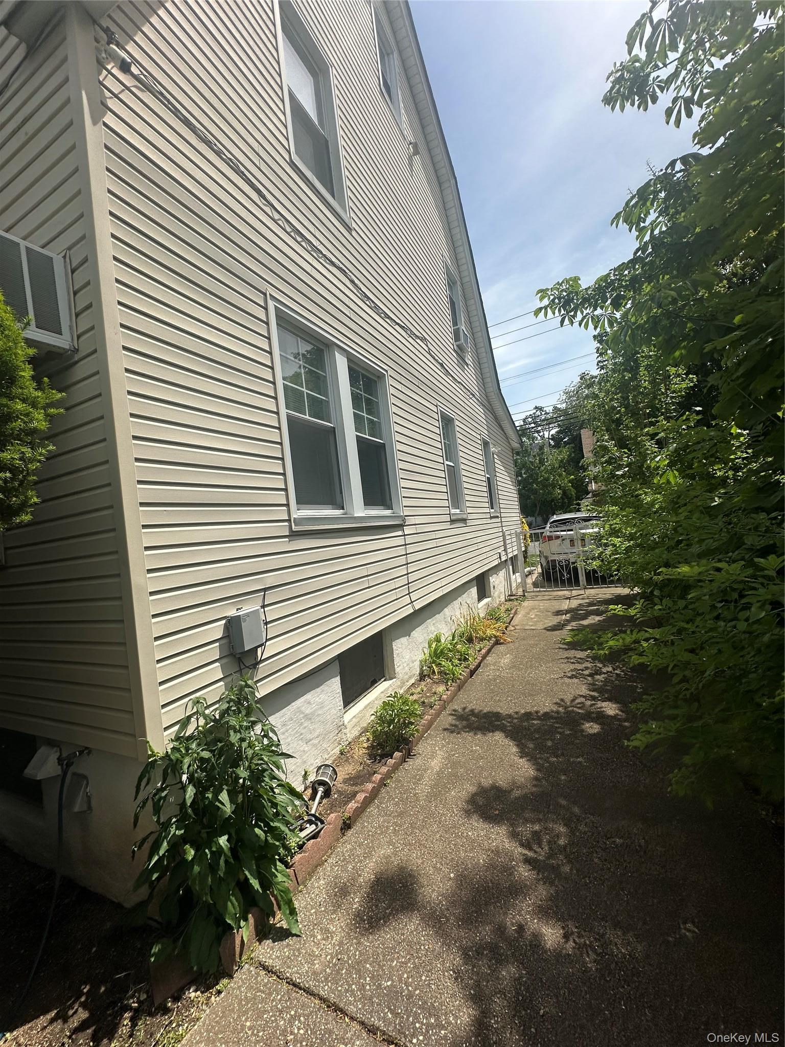 Single Family 222nd Street Queens, NY 11429, MLS-1018739-42