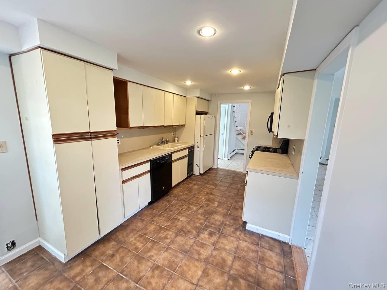 Single Family Frederick Street  Nassau County, NY 11572, MLS-1018746-12