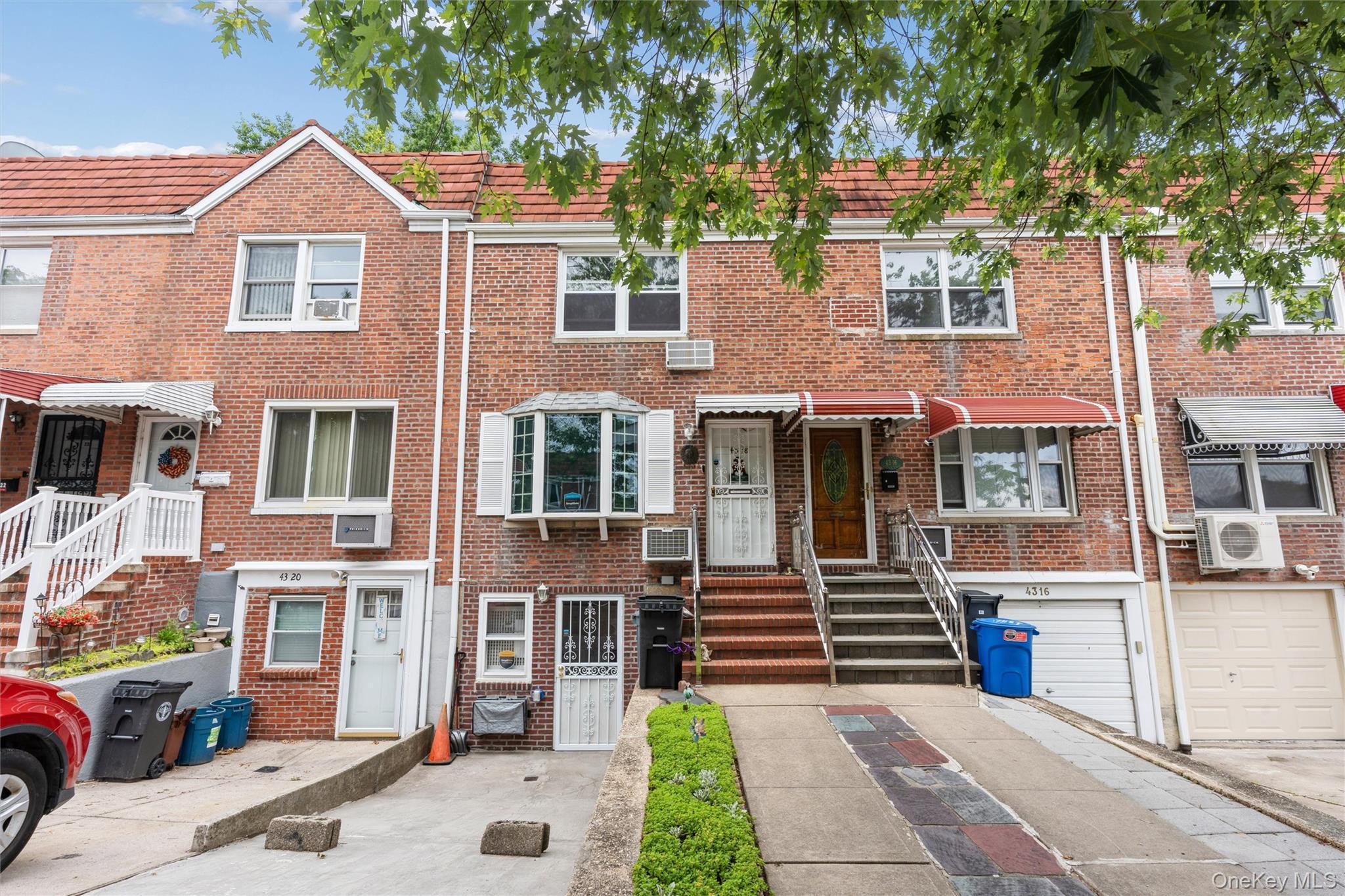 Single Family 195th Street Queens, NY 11358, MLS-1018749-2