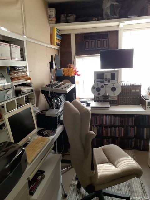 Single Family 195th Street Queens, NY 11358, MLS-1018749-22