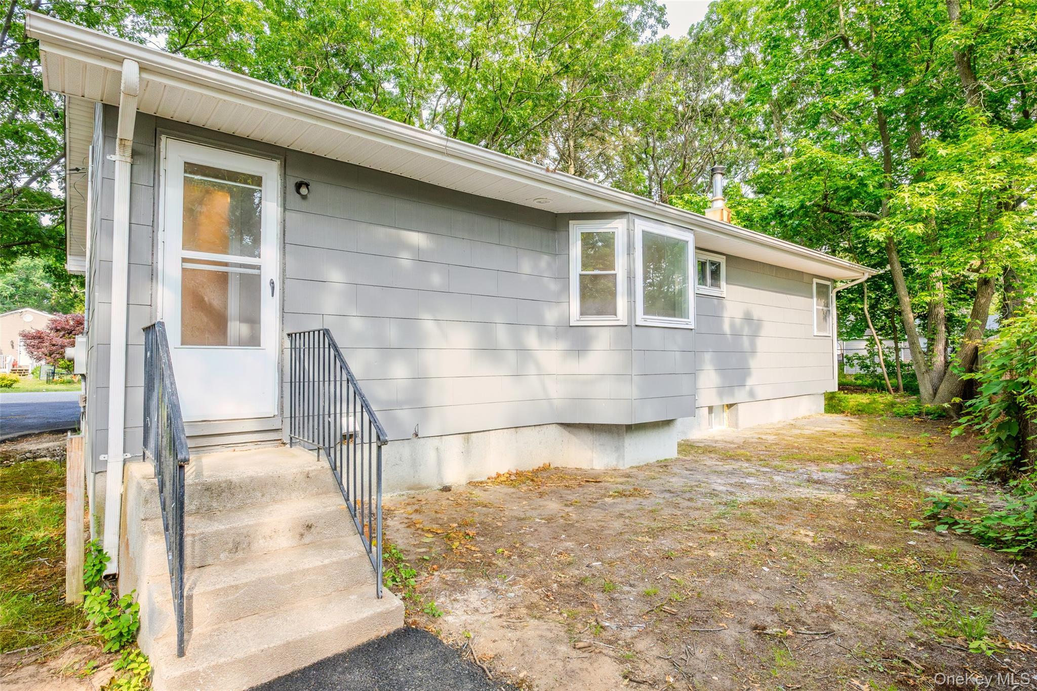 Single Family Flower Road  Suffolk County, NY 11951, MLS-1018796-11