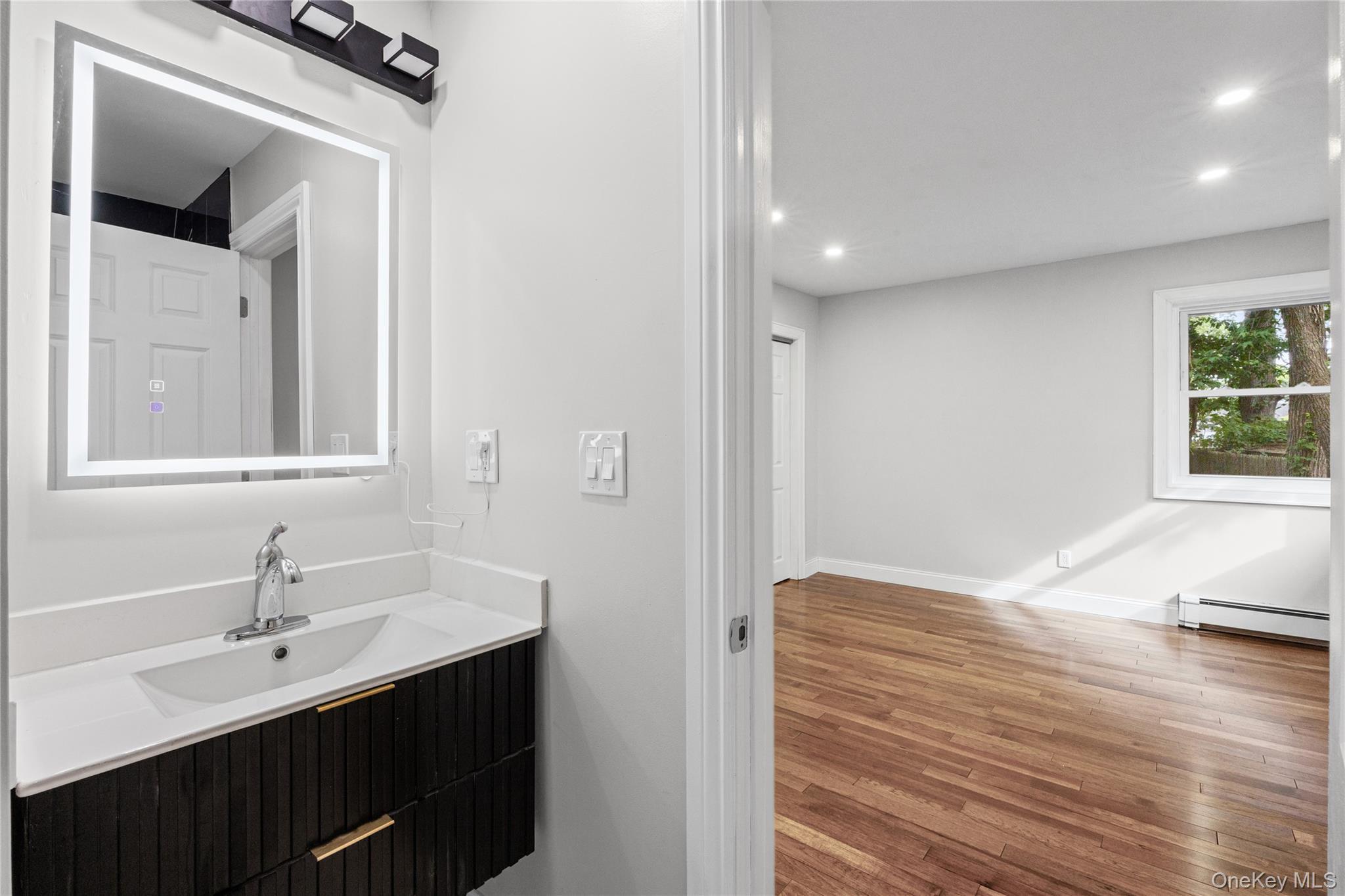 Single Family Flower Road  Suffolk County, NY 11951, MLS-1018796-31
