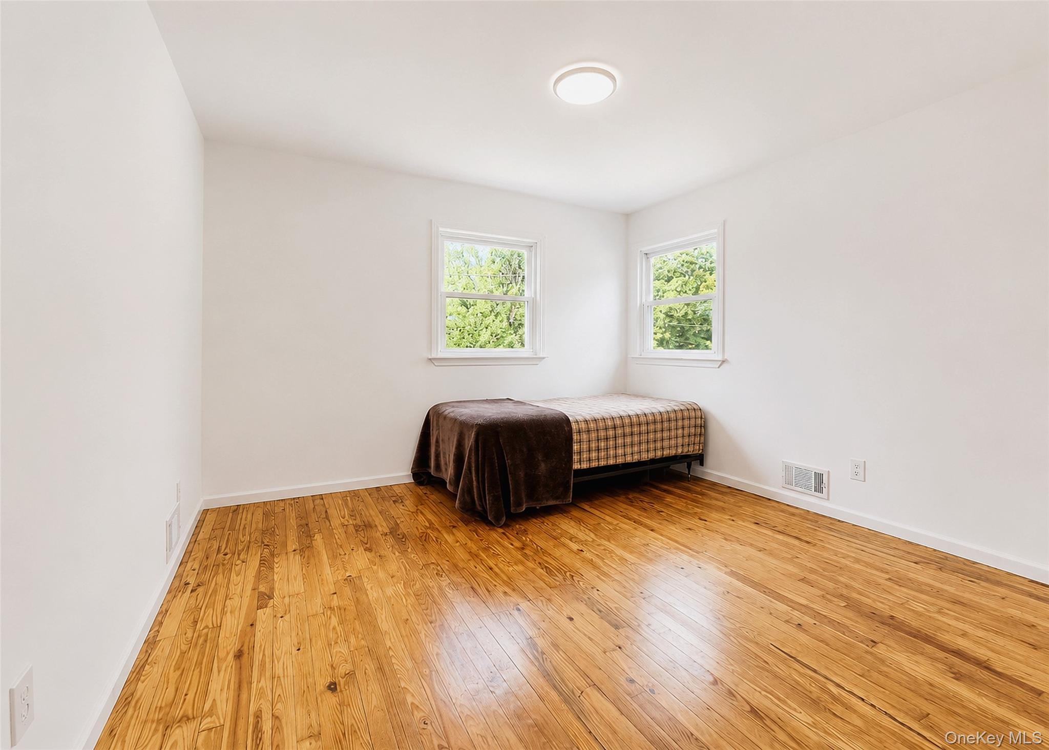 Single Family Eastwood Boulevard Suffolk County, NY 11720, MLS-1018799-14