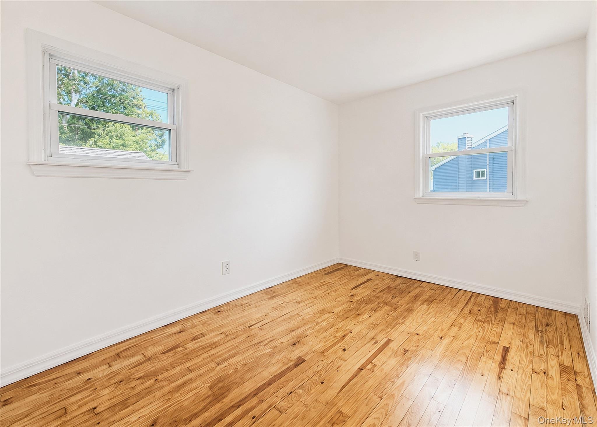 Single Family Eastwood Boulevard Suffolk County, NY 11720, MLS-1018799-16