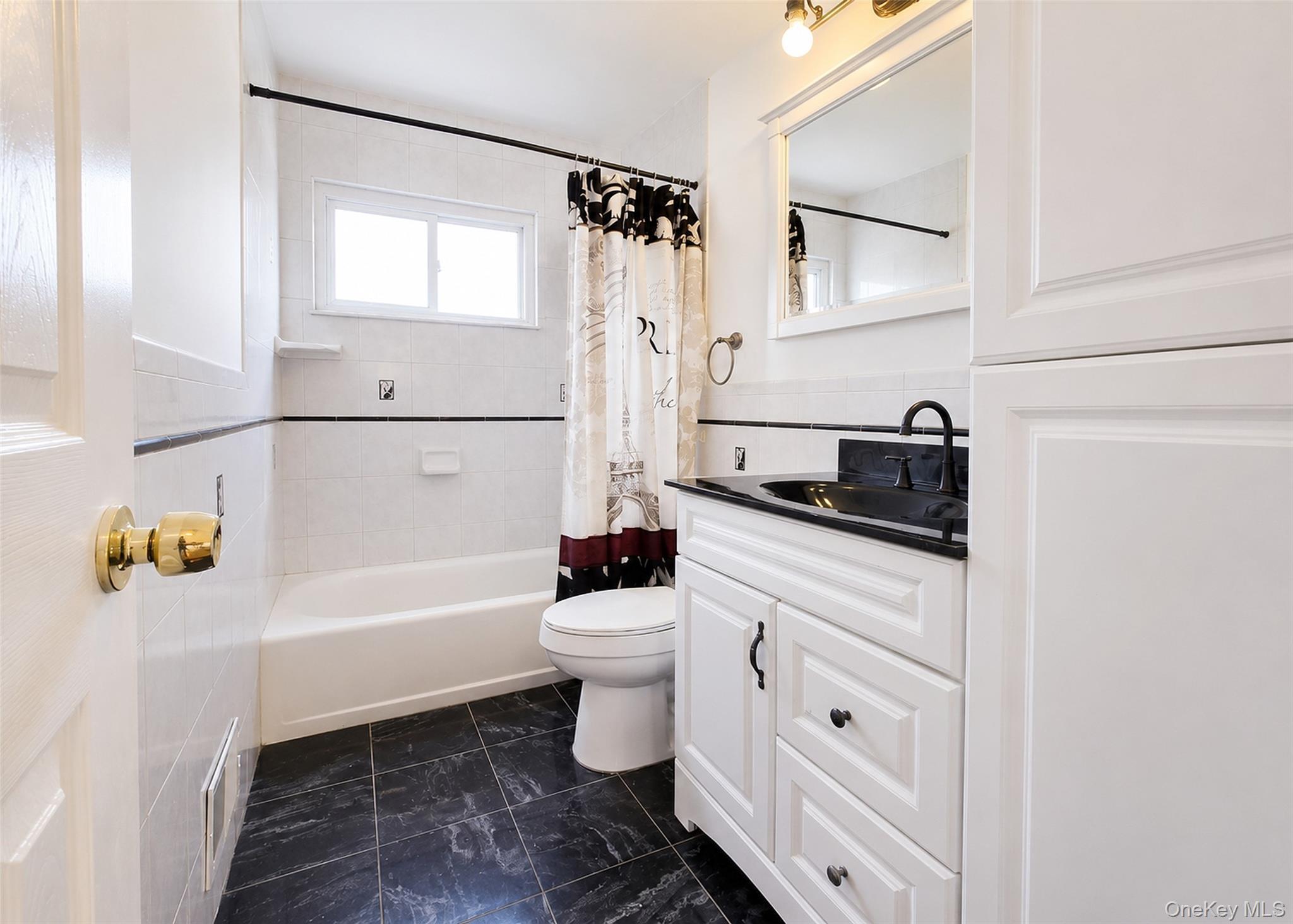 Single Family Eastwood Boulevard Suffolk County, NY 11720, MLS-1018799-21