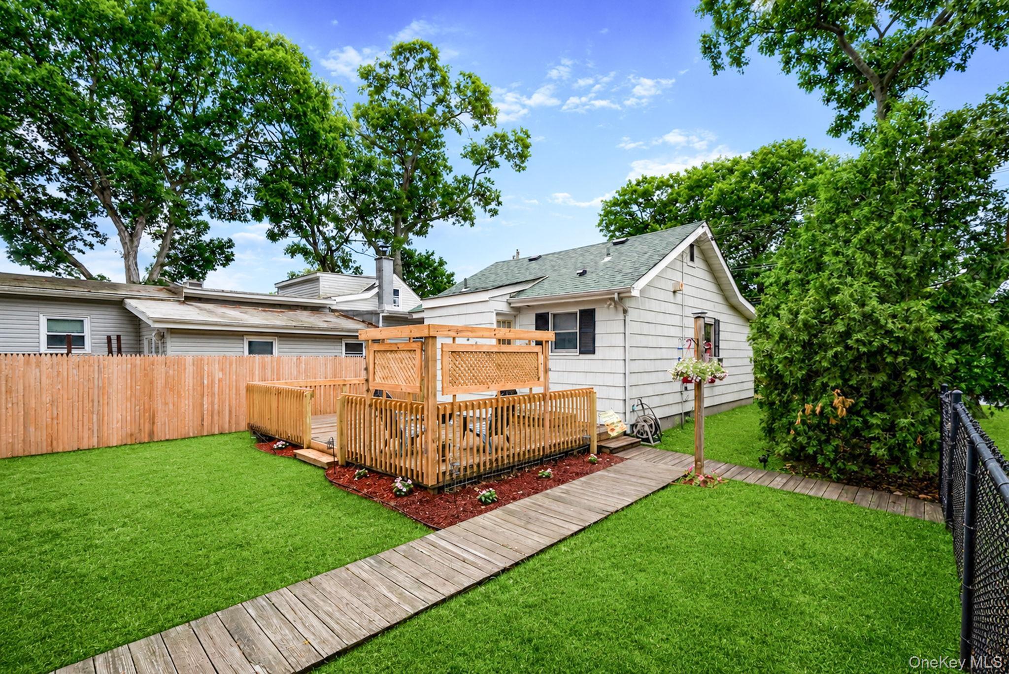 Single Family College Road  Suffolk County, NY 11738, MLS-1018810-16