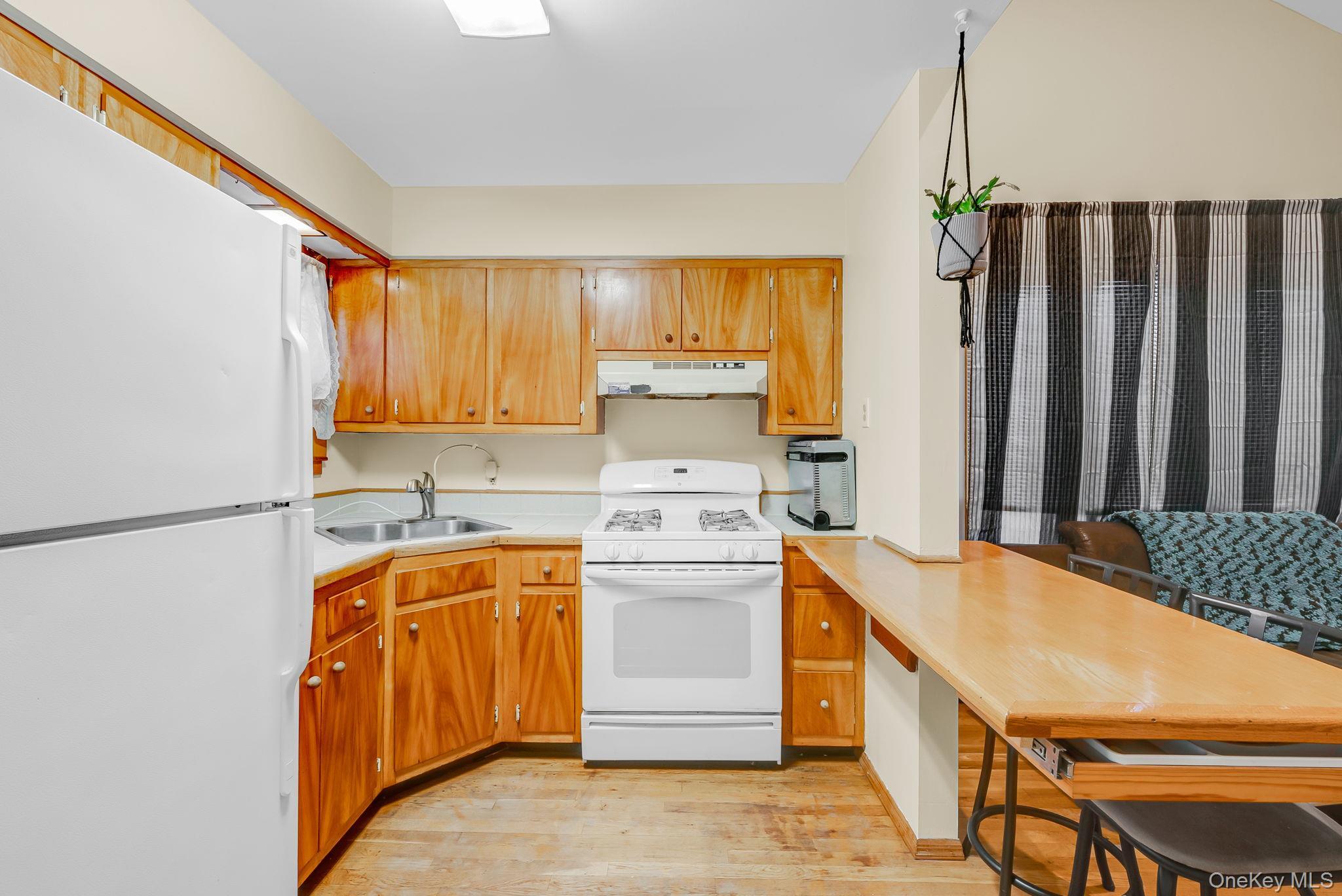 Single Family College Road  Suffolk County, NY 11738, MLS-1018810-9