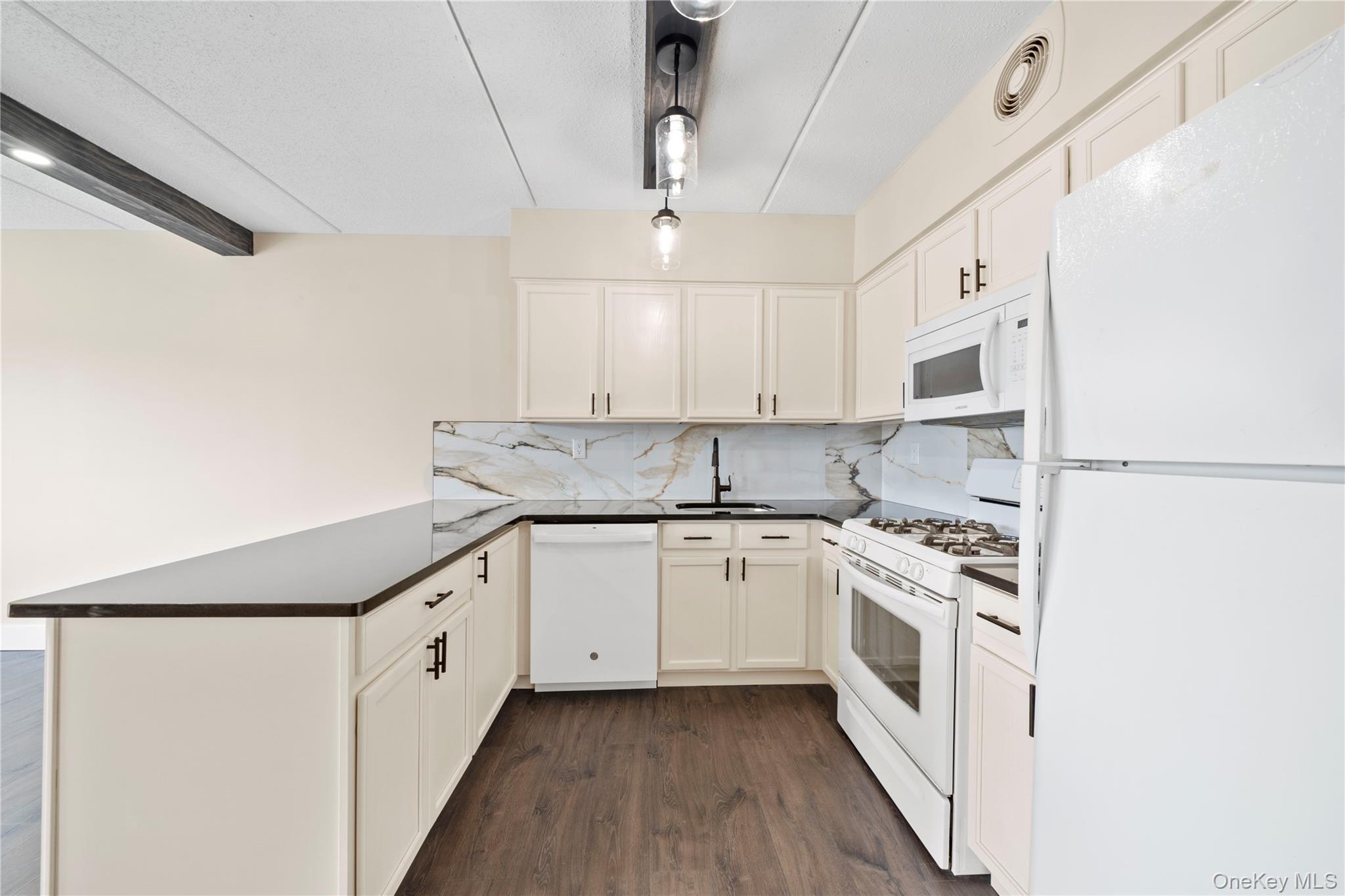 Single Family Beach 60th Street  Queens, NY 11692, MLS-1018834-8