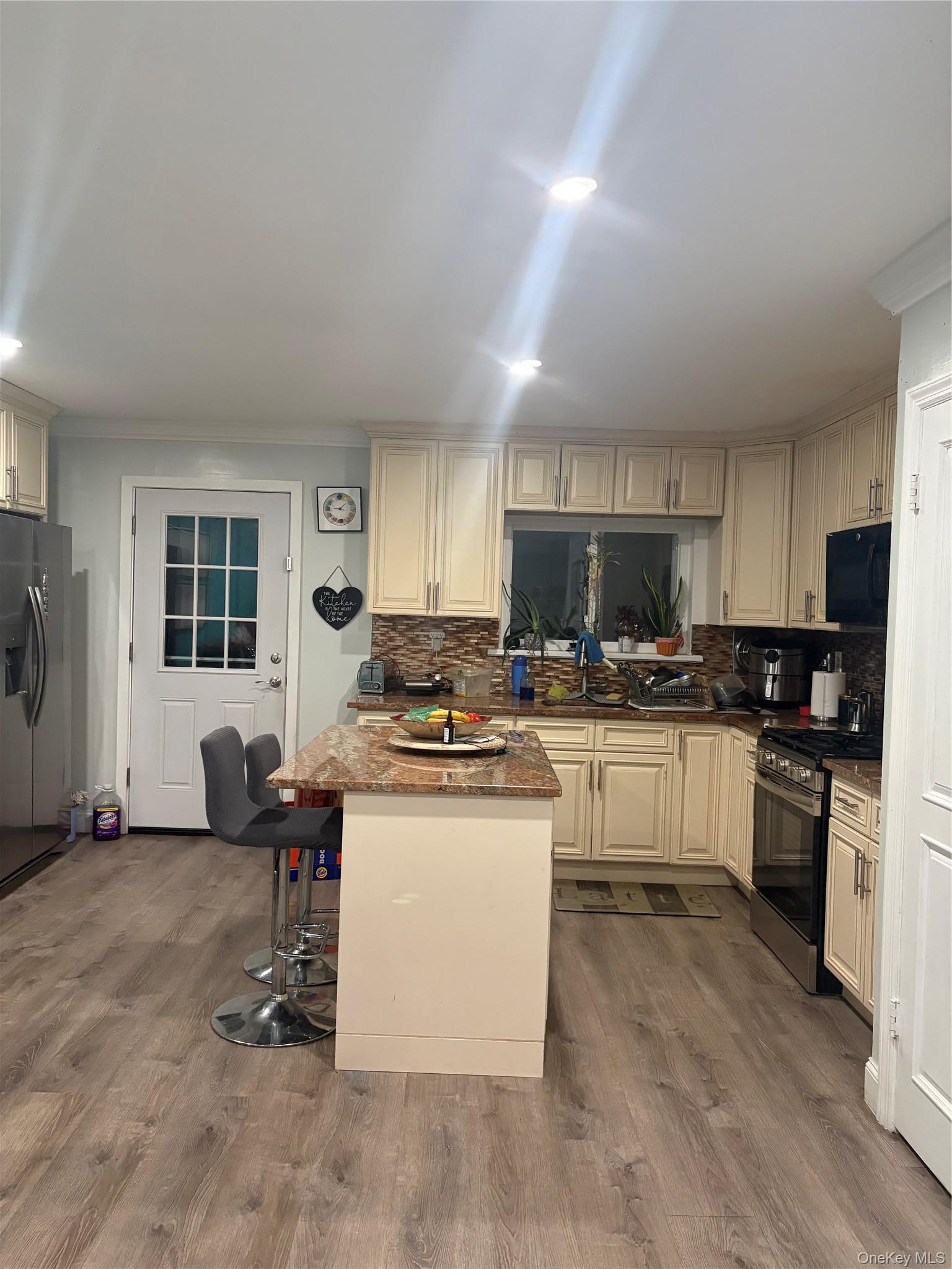 Single Family Graff Avenue Bronx, NY 10465, MLS-1018837-18