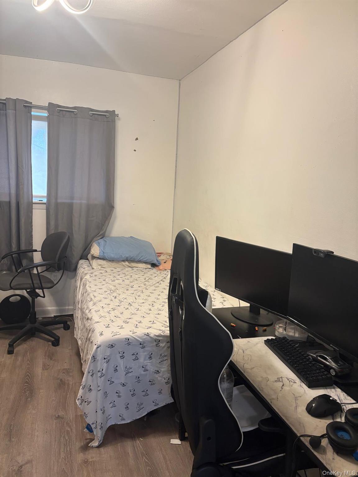 Single Family Graff Avenue Bronx, NY 10465, MLS-1018837-4