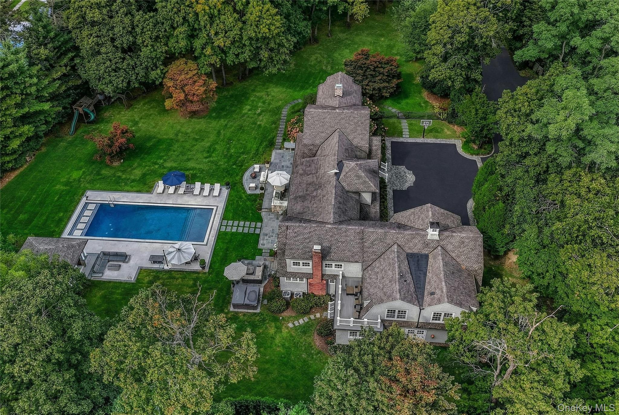 Single Family Burtis Lane  Nassau County, NY 11791, MLS-1018900-47