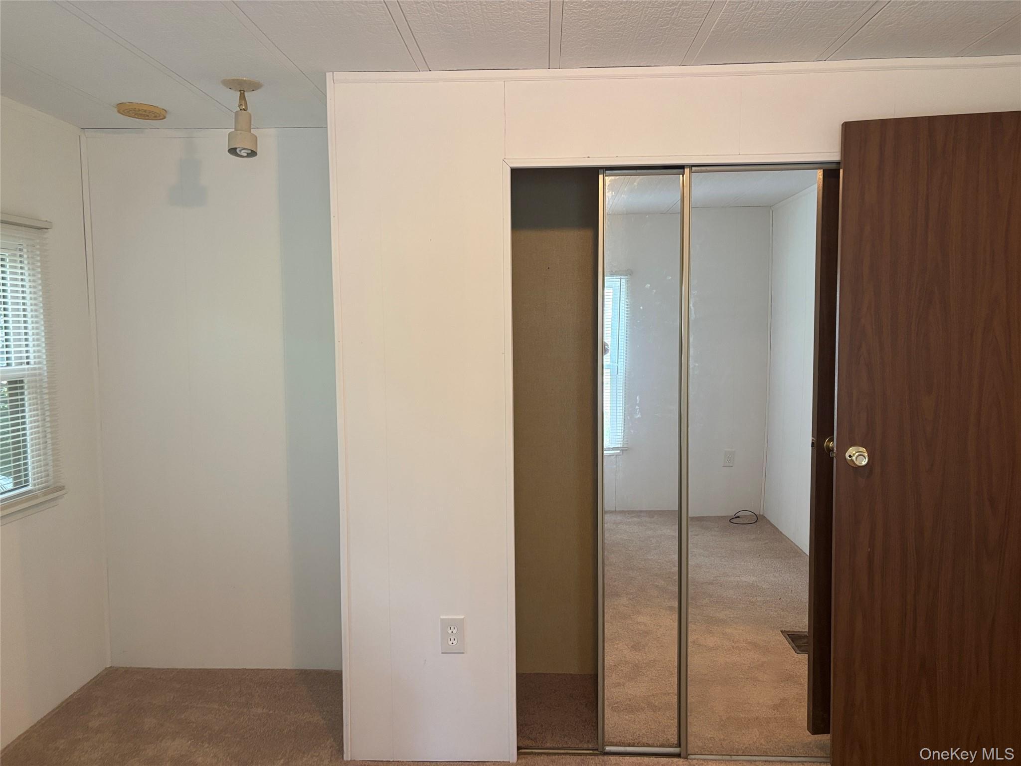 Single Family West Lane Suffolk County, NY 11901, MLS-1018919-22