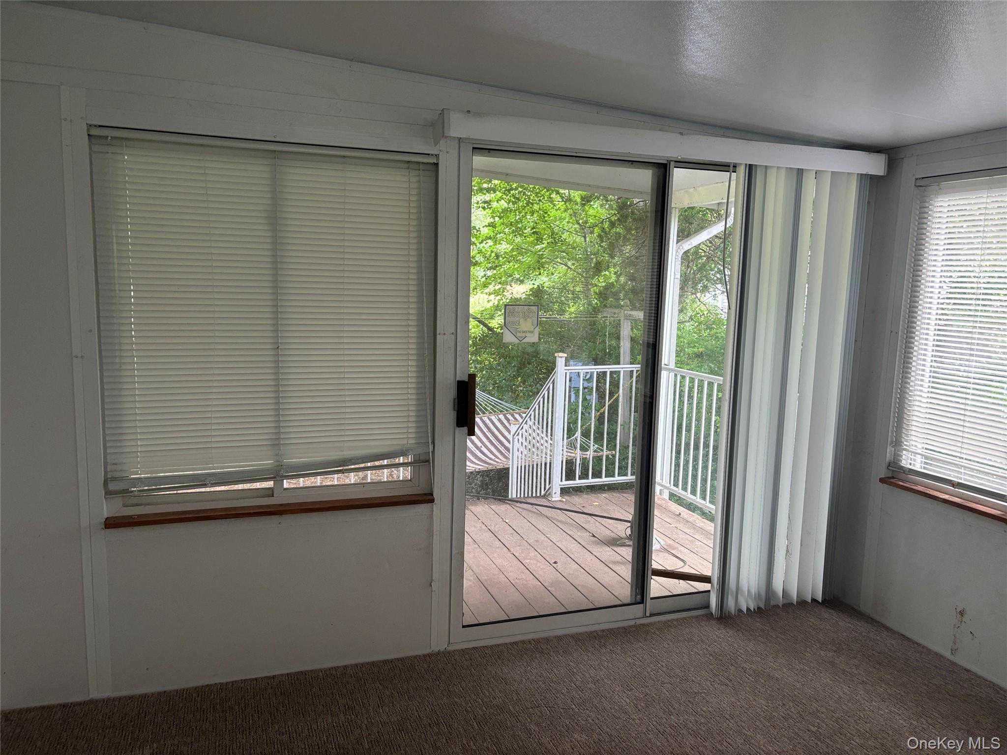 Single Family West Lane Suffolk County, NY 11901, MLS-1018919-23