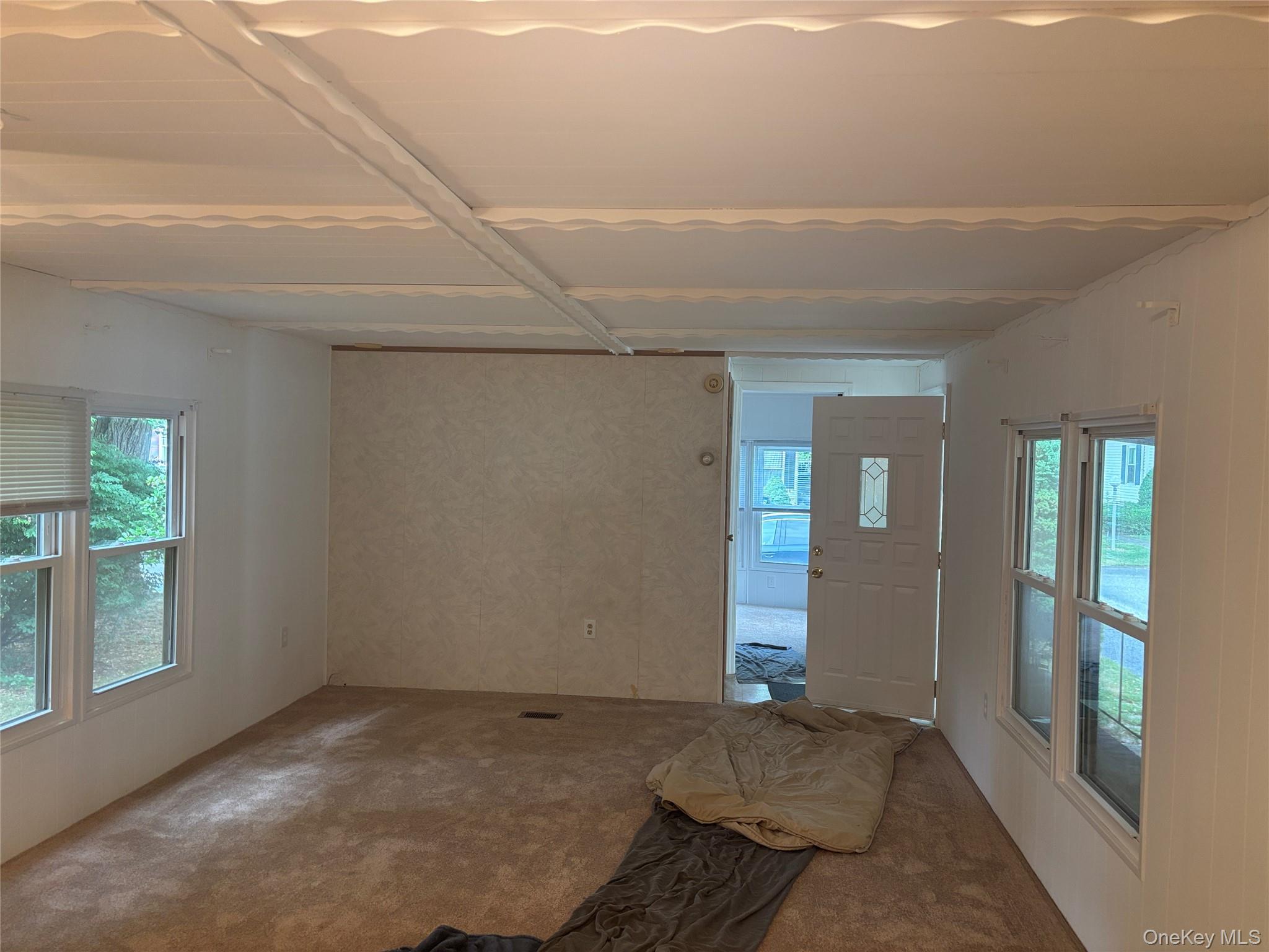 Single Family West Lane Suffolk County, NY 11901, MLS-1018919-27