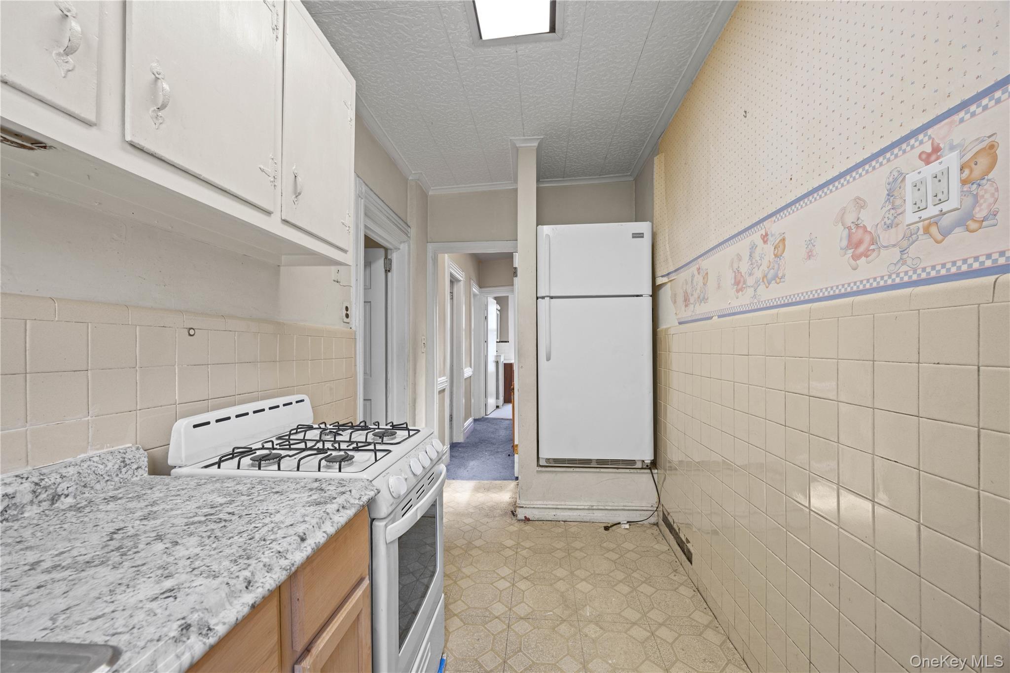 Single Family Morrispark Bronx, NY 10462, MLS-1018926-13