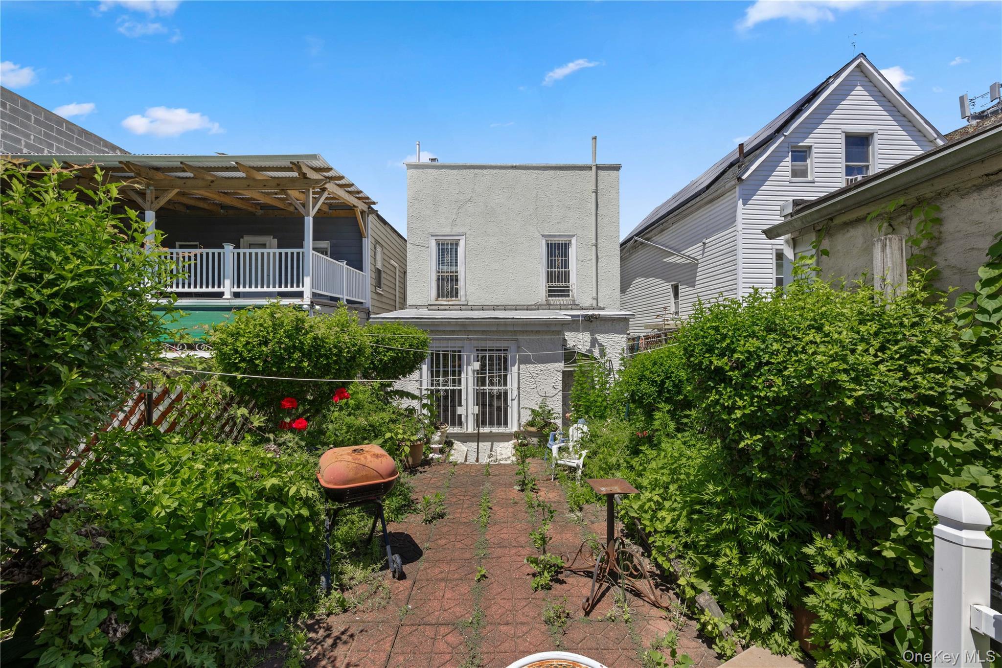 Single Family Morrispark  Bronx, NY 10462, MLS-1018926-23