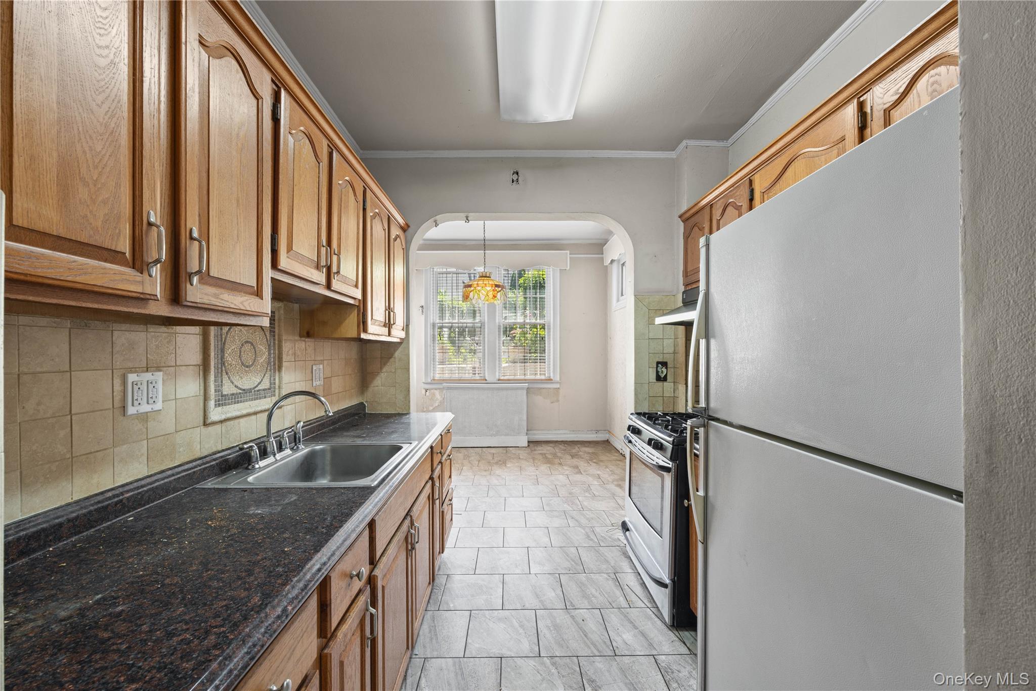 Single Family Morrispark Bronx, NY 10462, MLS-1018926-4