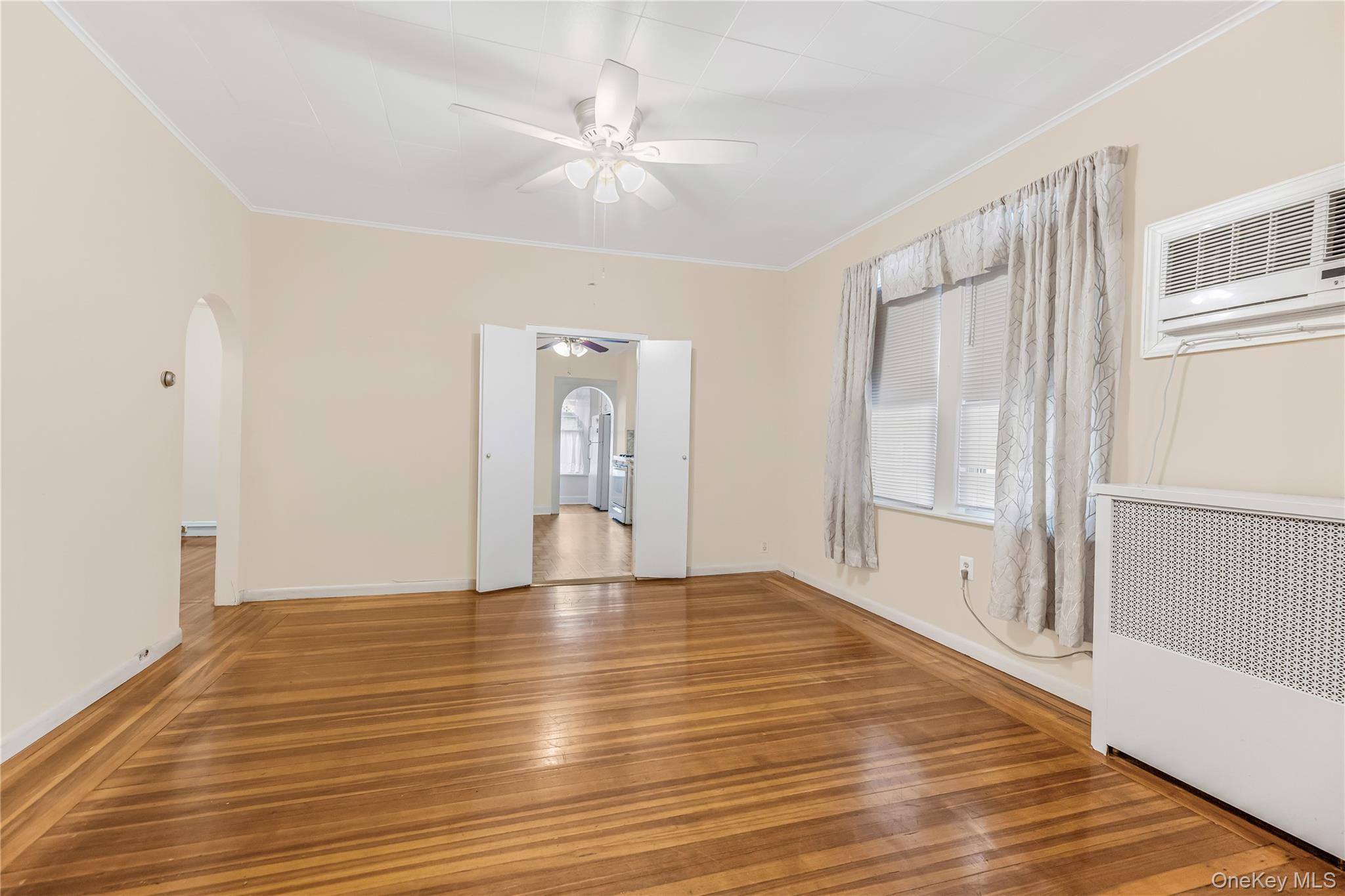Single Family Zulette Avenue Bronx, NY 10461, MLS-1018949-10