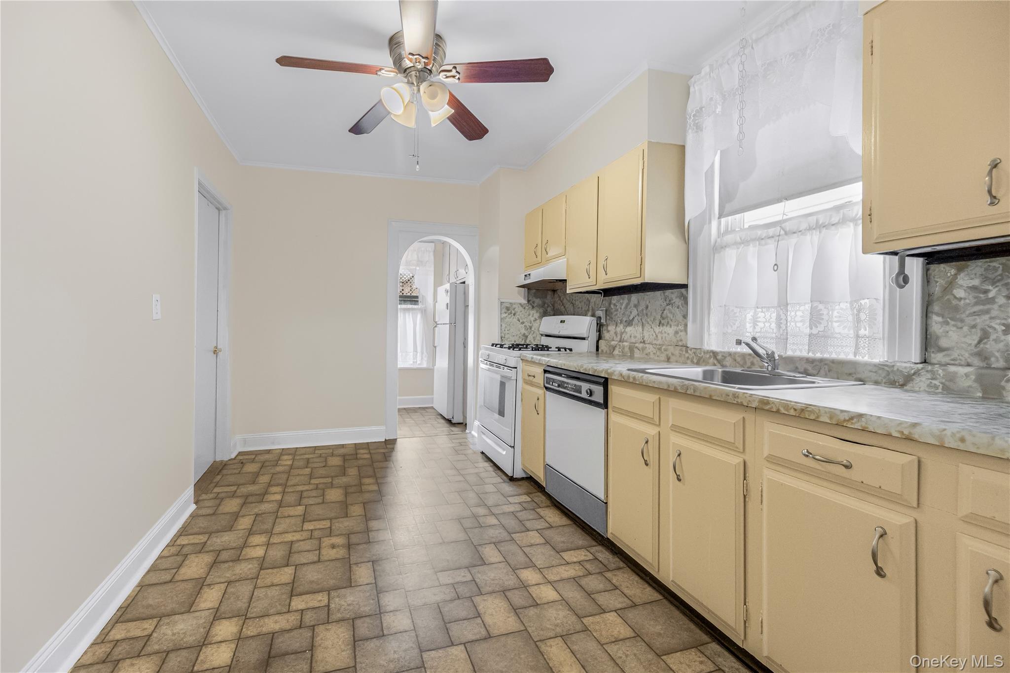 Single Family Zulette Avenue Bronx, NY 10461, MLS-1018949-14